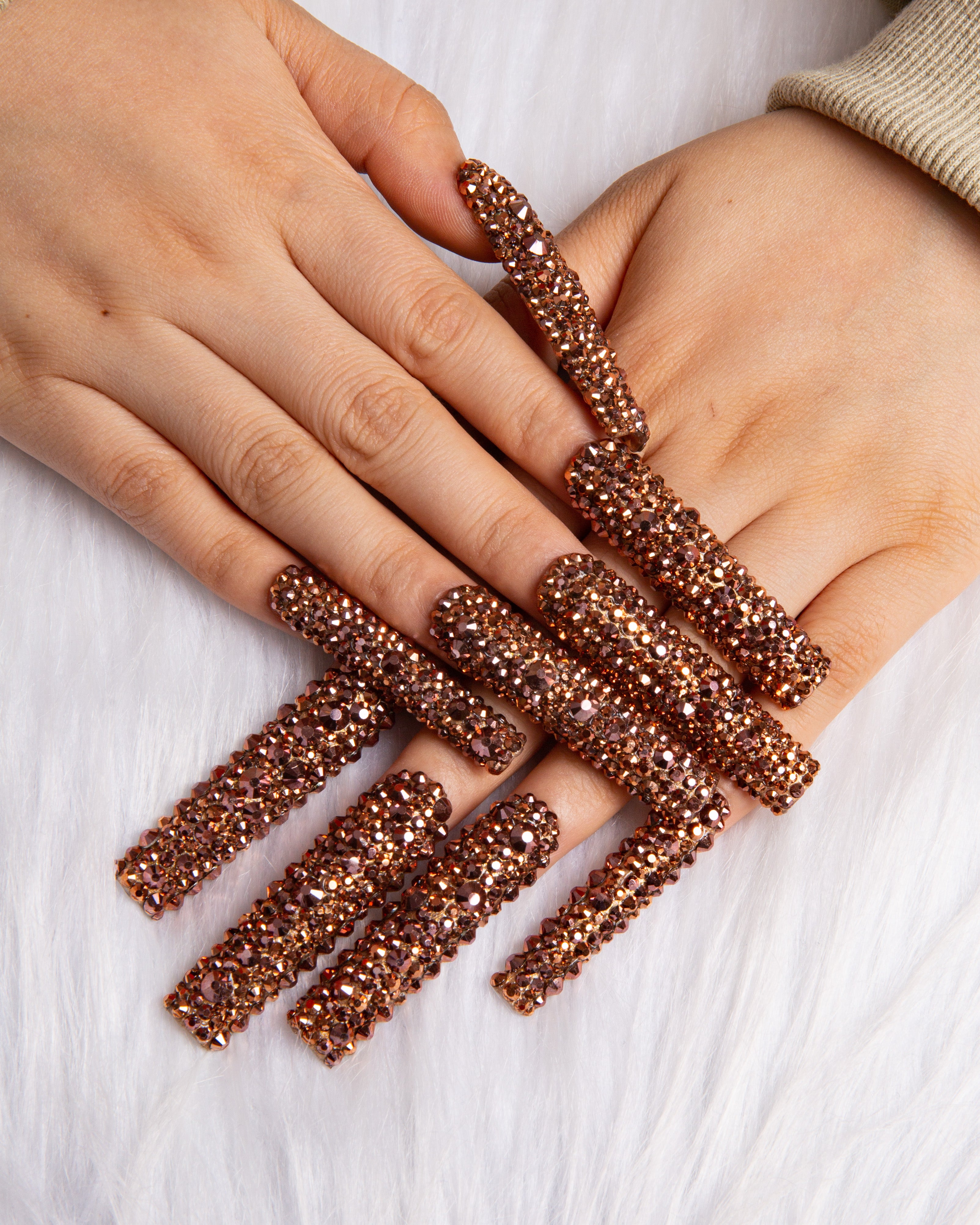 golden press on nails