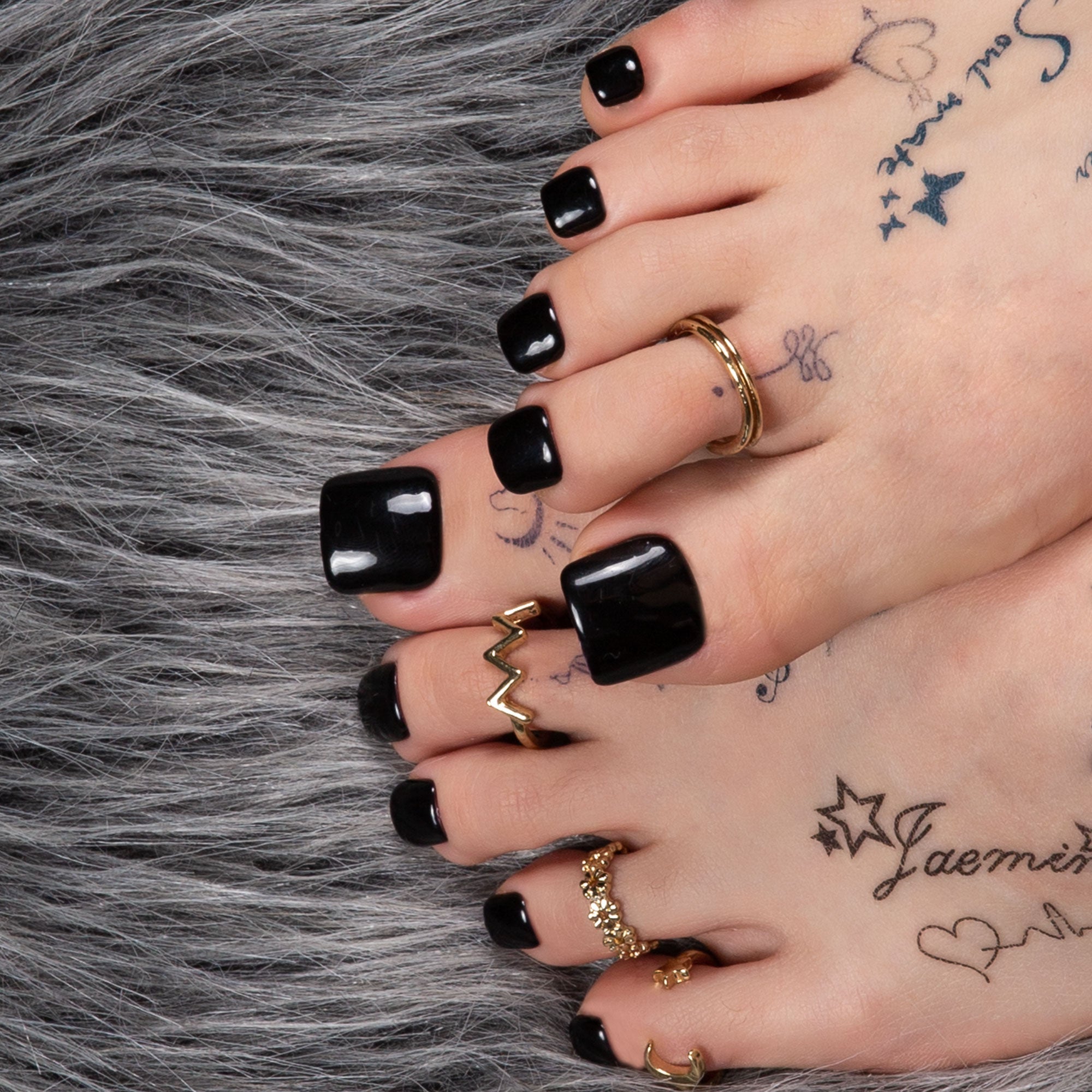 Red Sole Black and Red T22 Toe Nails