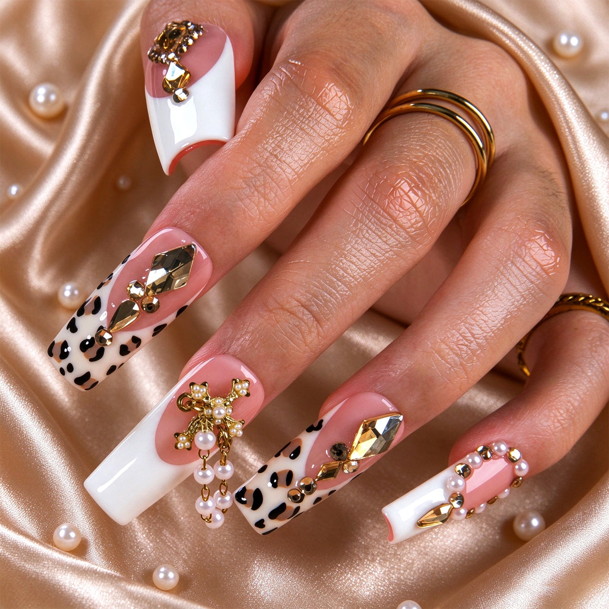 Divine Elegance Handmade Nails H970
