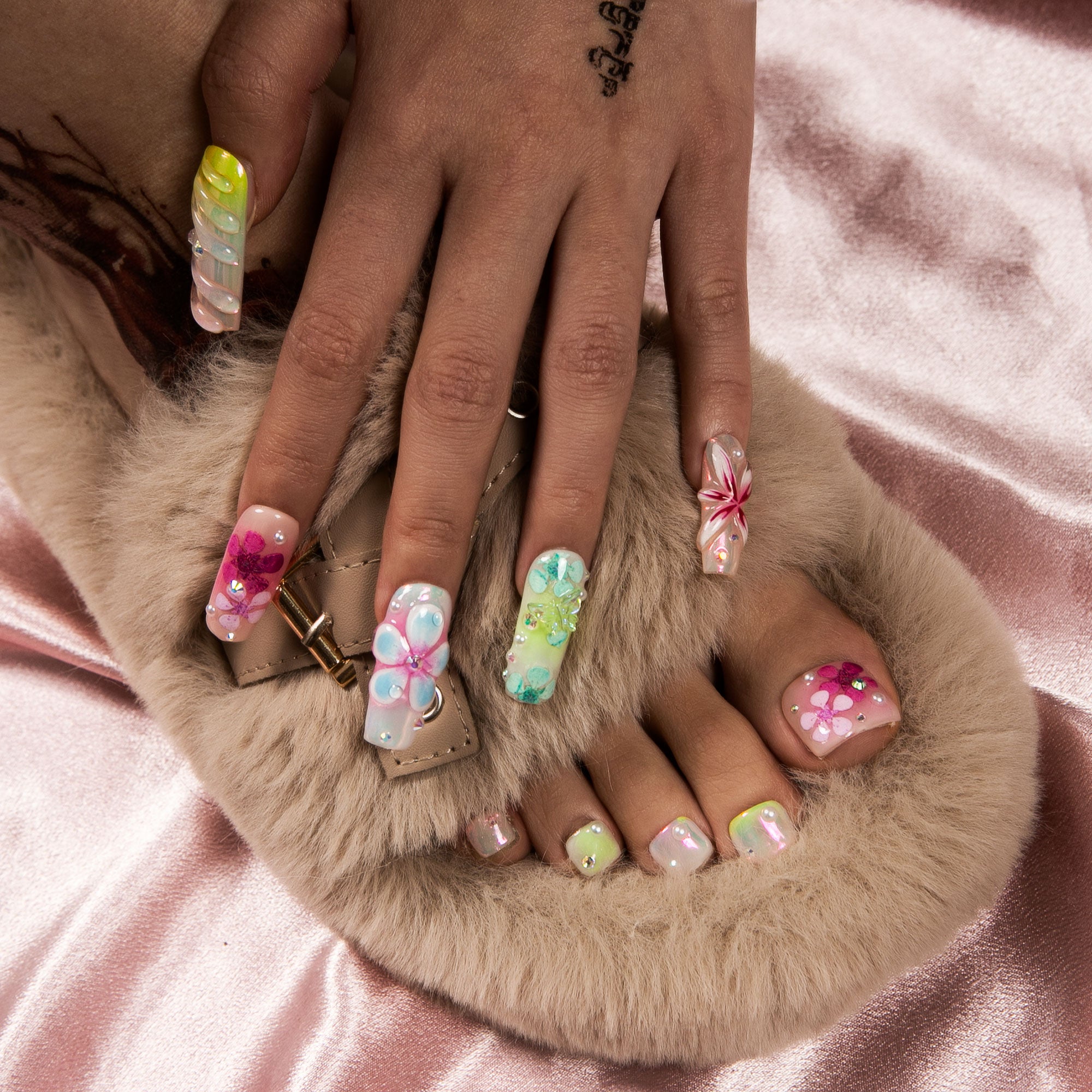Floral Rhapsody Combo Set Handmade Nails H389+T389