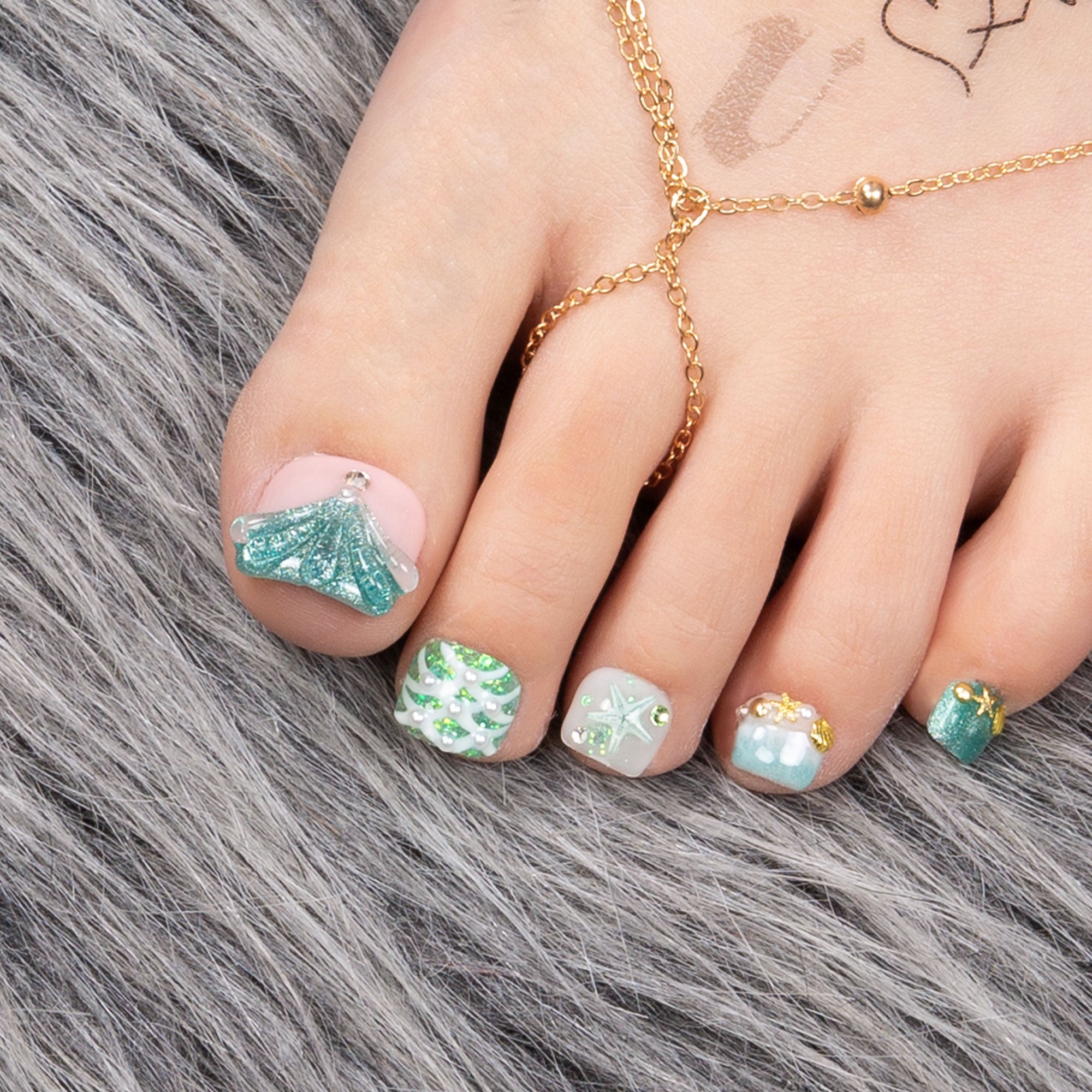 Surfing Girls Blue T119 Toe Nails- 20Pcs Free Size