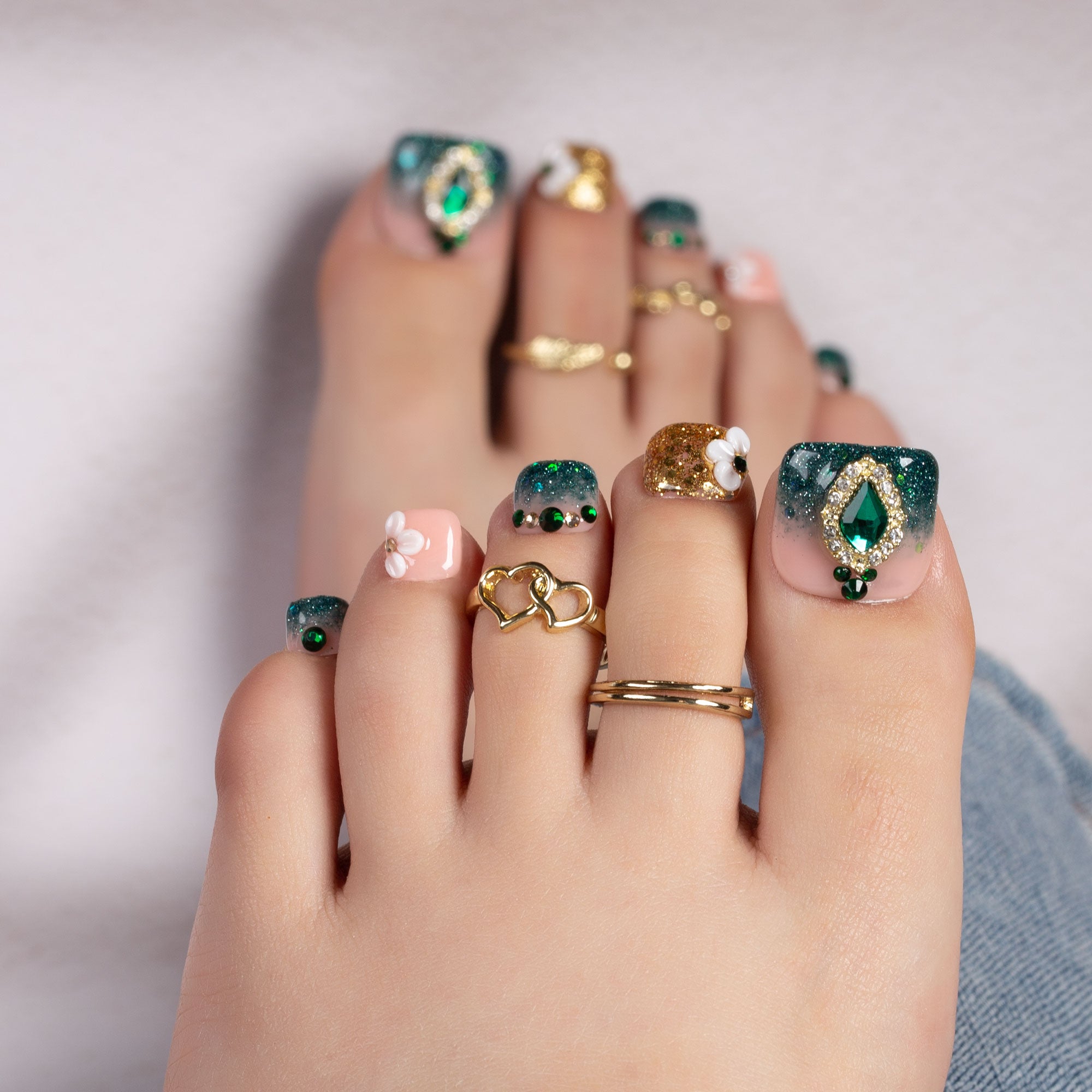 Green Enamel T235 Toe Nails- 20Pcs Free Size
