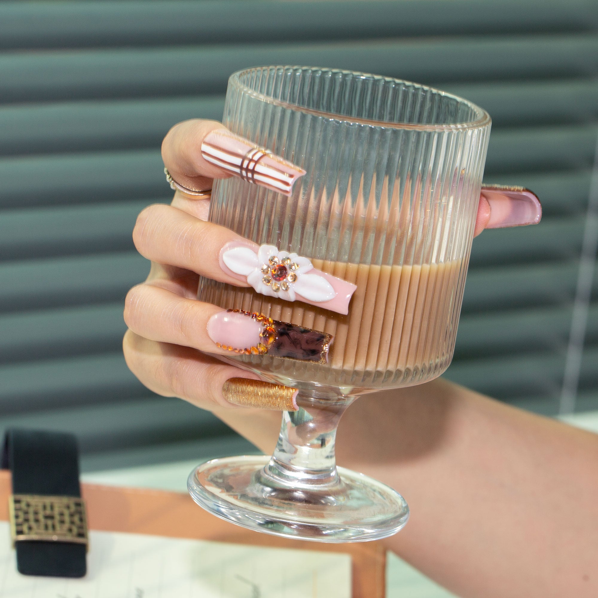 @Thatasiangirl2000 (Mulan) x Lovful Creator Collab Luxurious Autumn Harvest Nails H344
