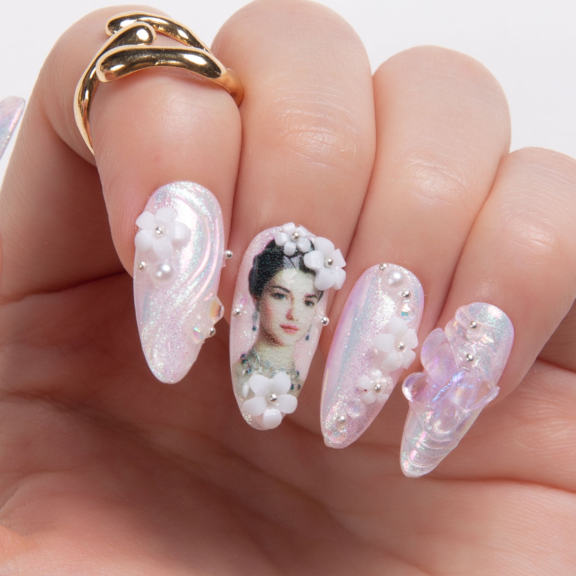 Holographic Muse C024