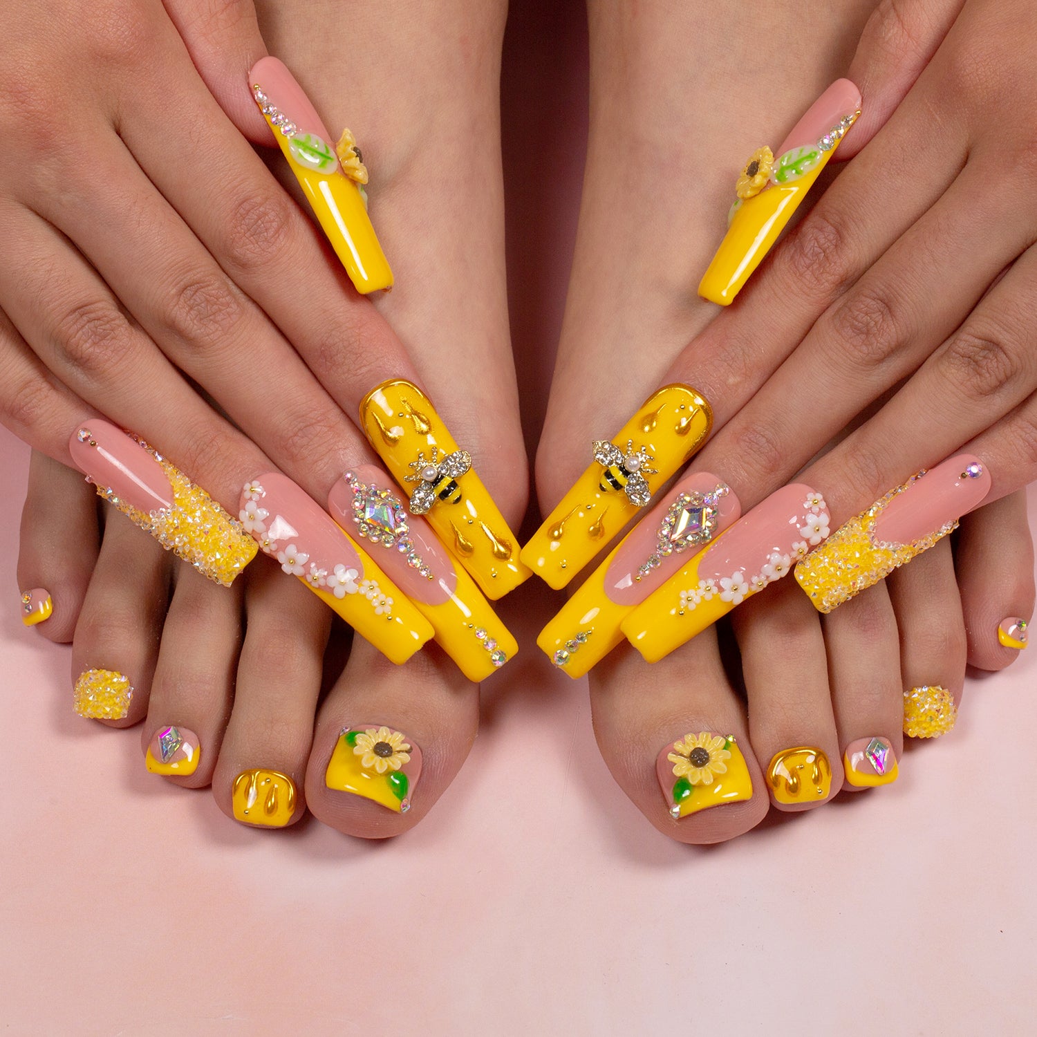 Honey Bee Combo Set Handmade Nails H101+T101