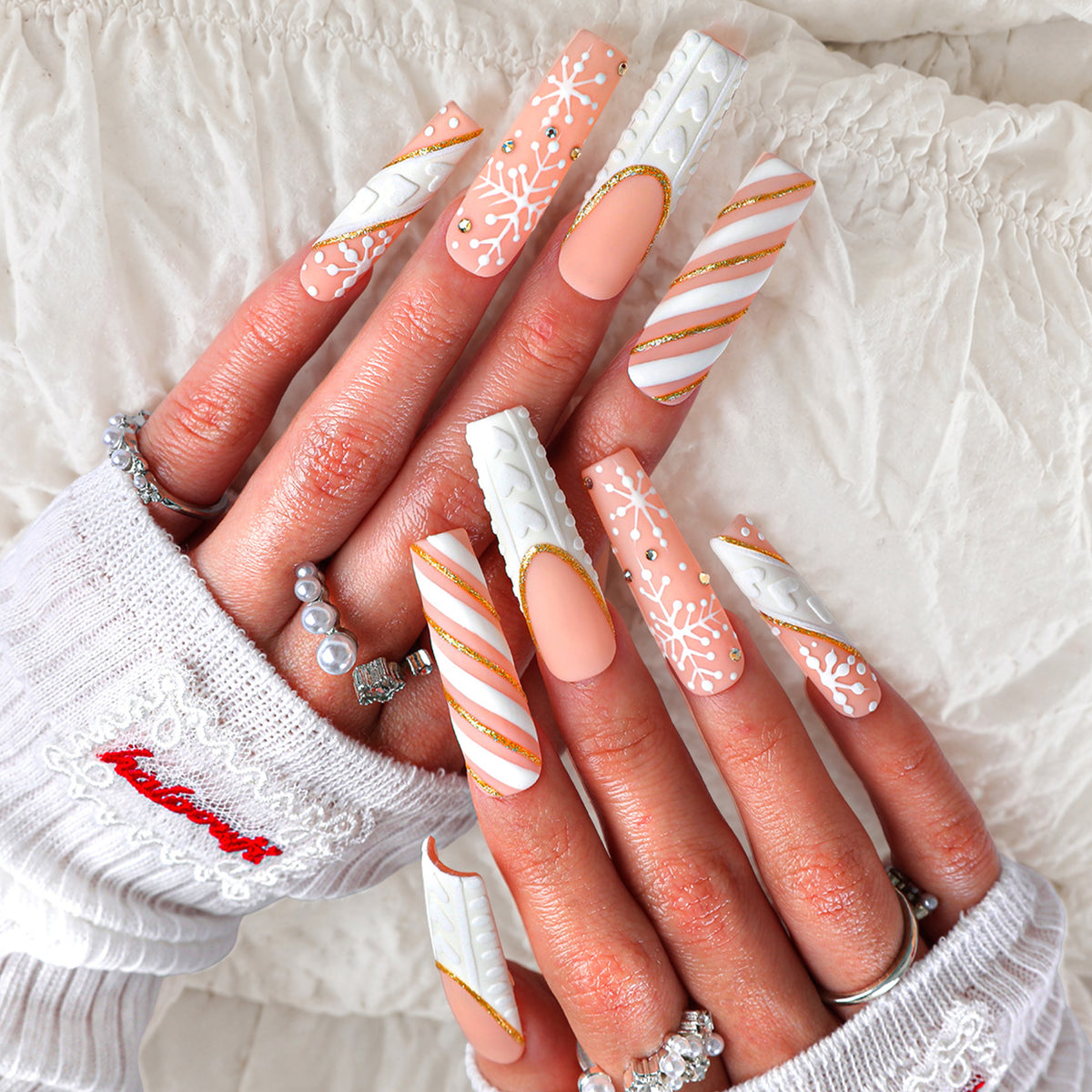 Sweet Snowflake Handmade Nails H1028