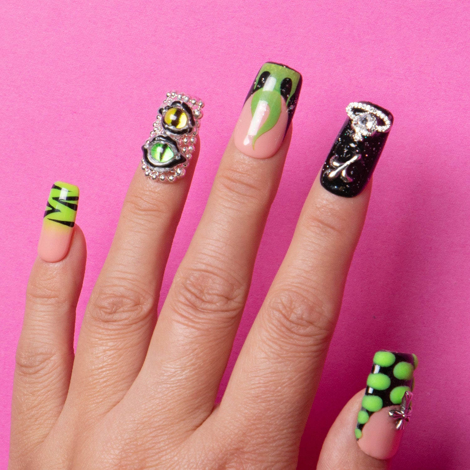 Dare to Roar French Tip Handmade Nails 24pcs H153