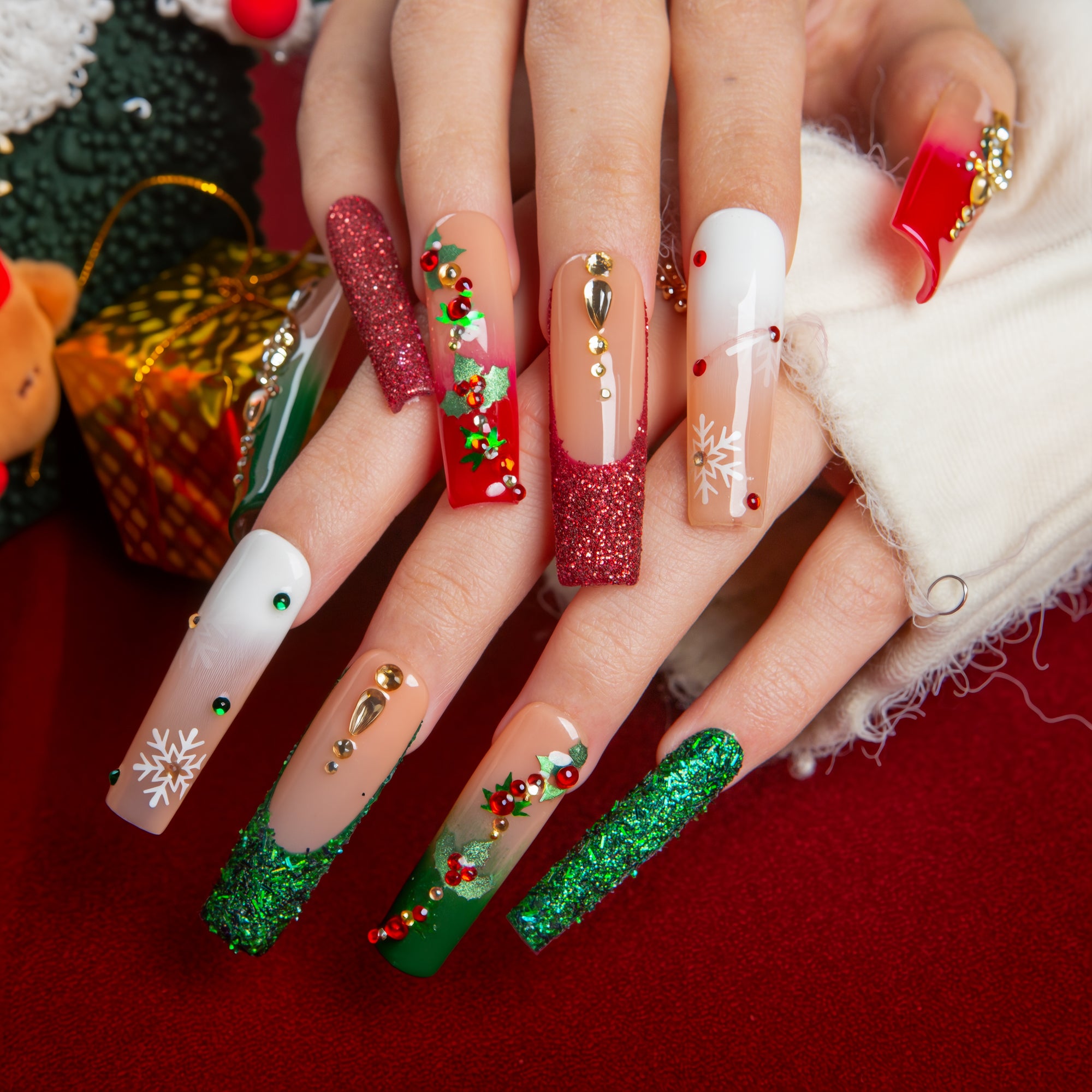 Twinkling Pines Handmade Nails H351