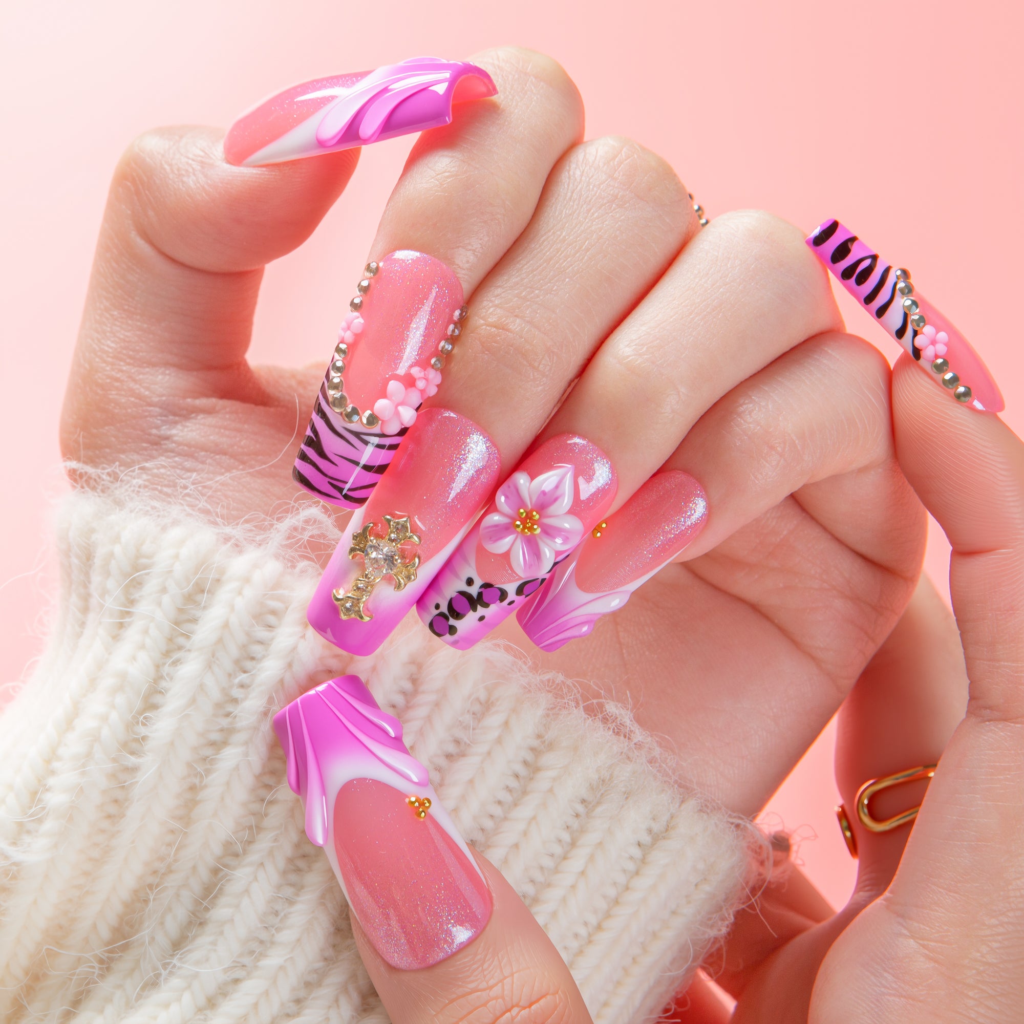 Hot Bloom Handmade Nails H670