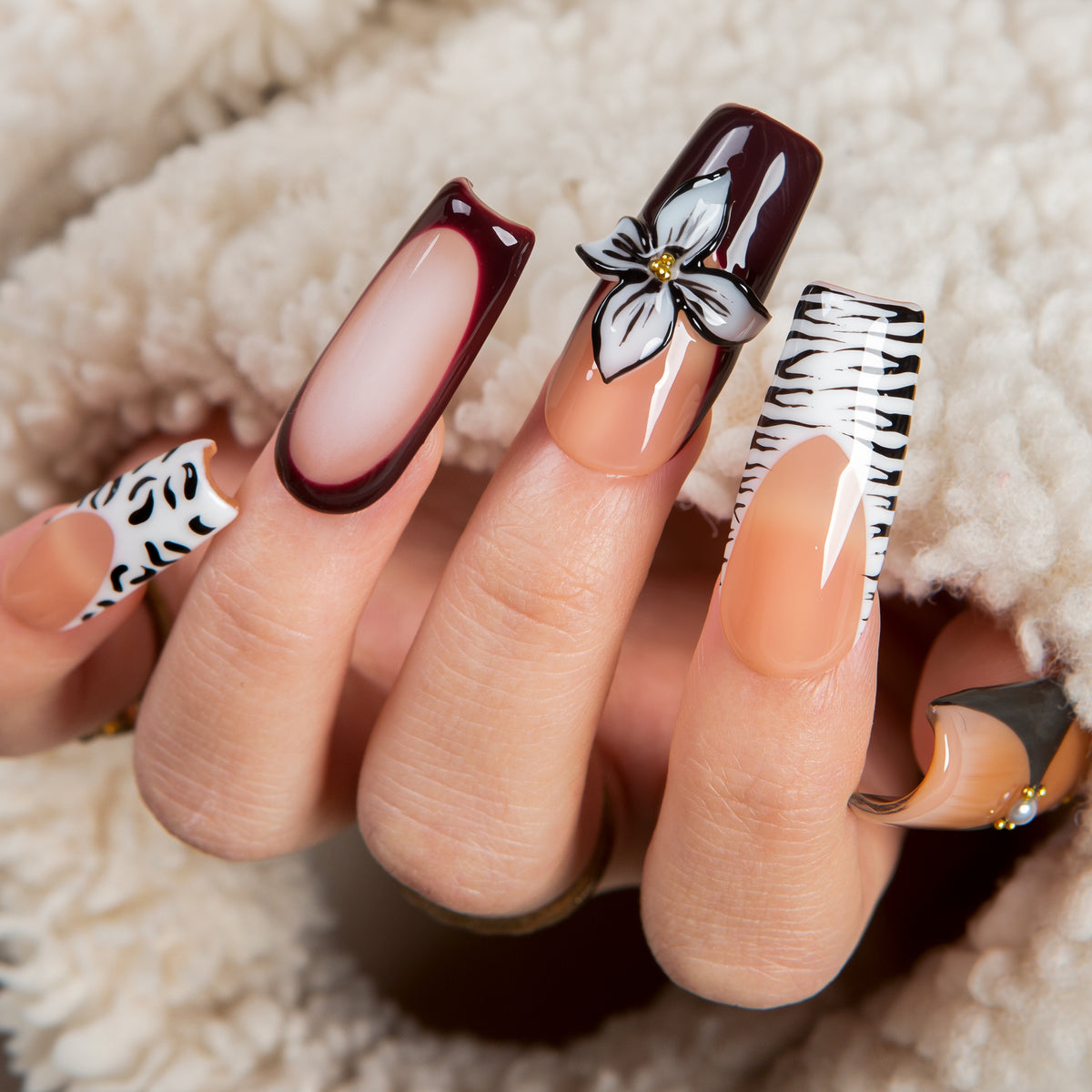 Rouge Handmade Nails H684