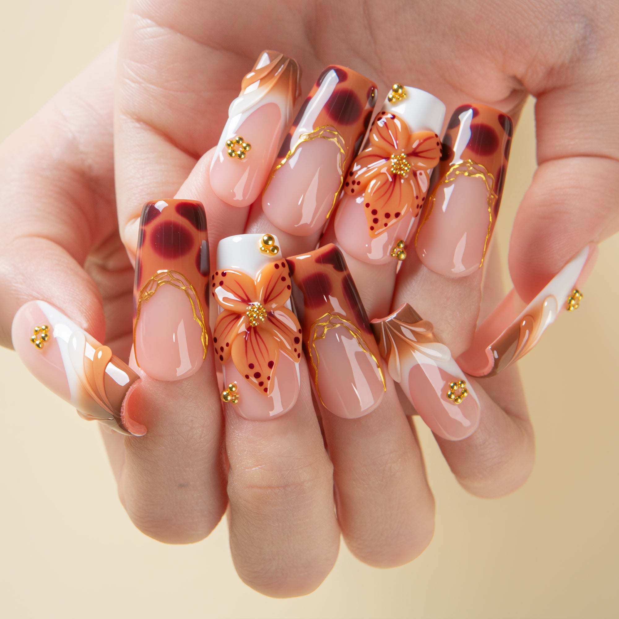 Caramel Petal Handmade Nails H686