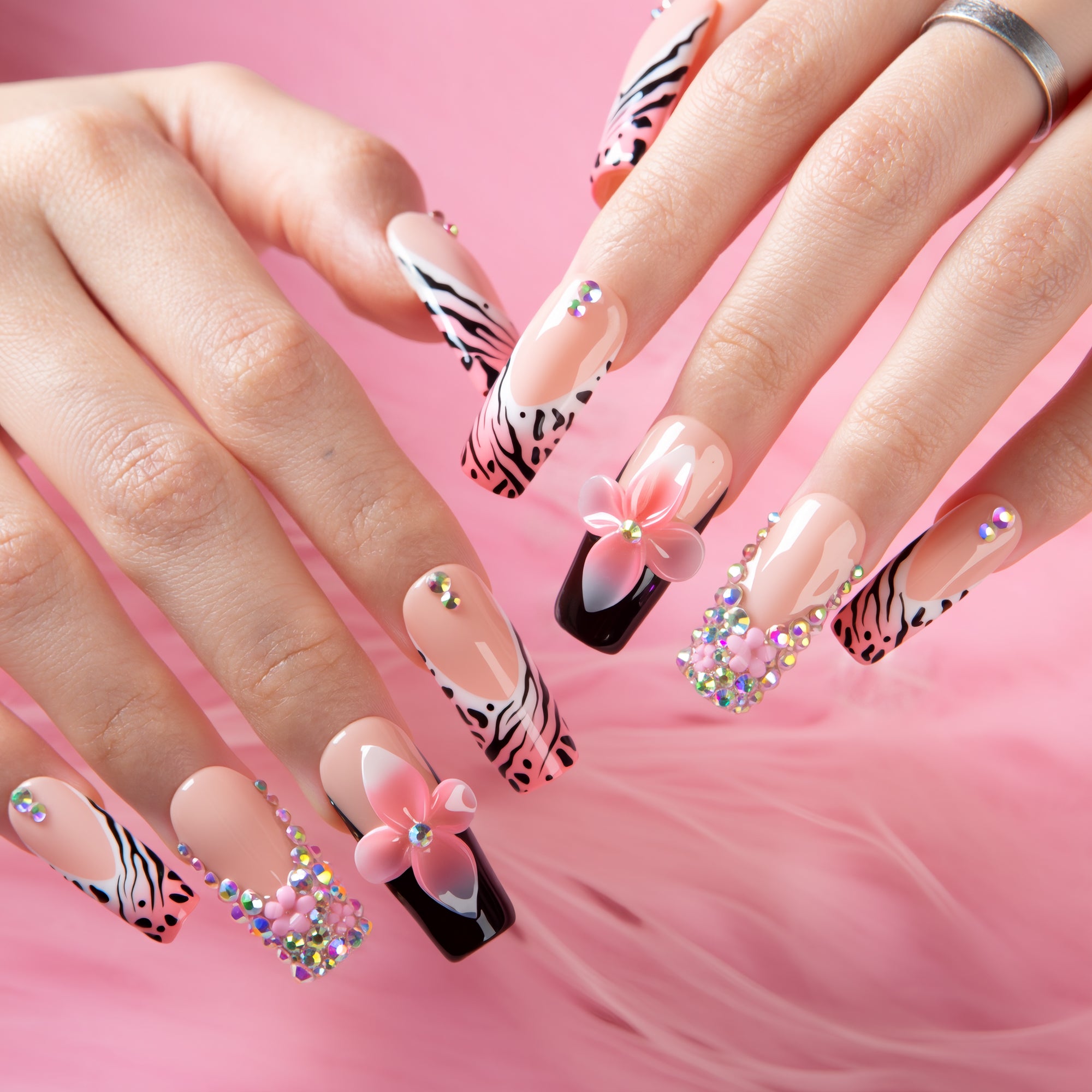 Glam Jungle Handmade Nails H691