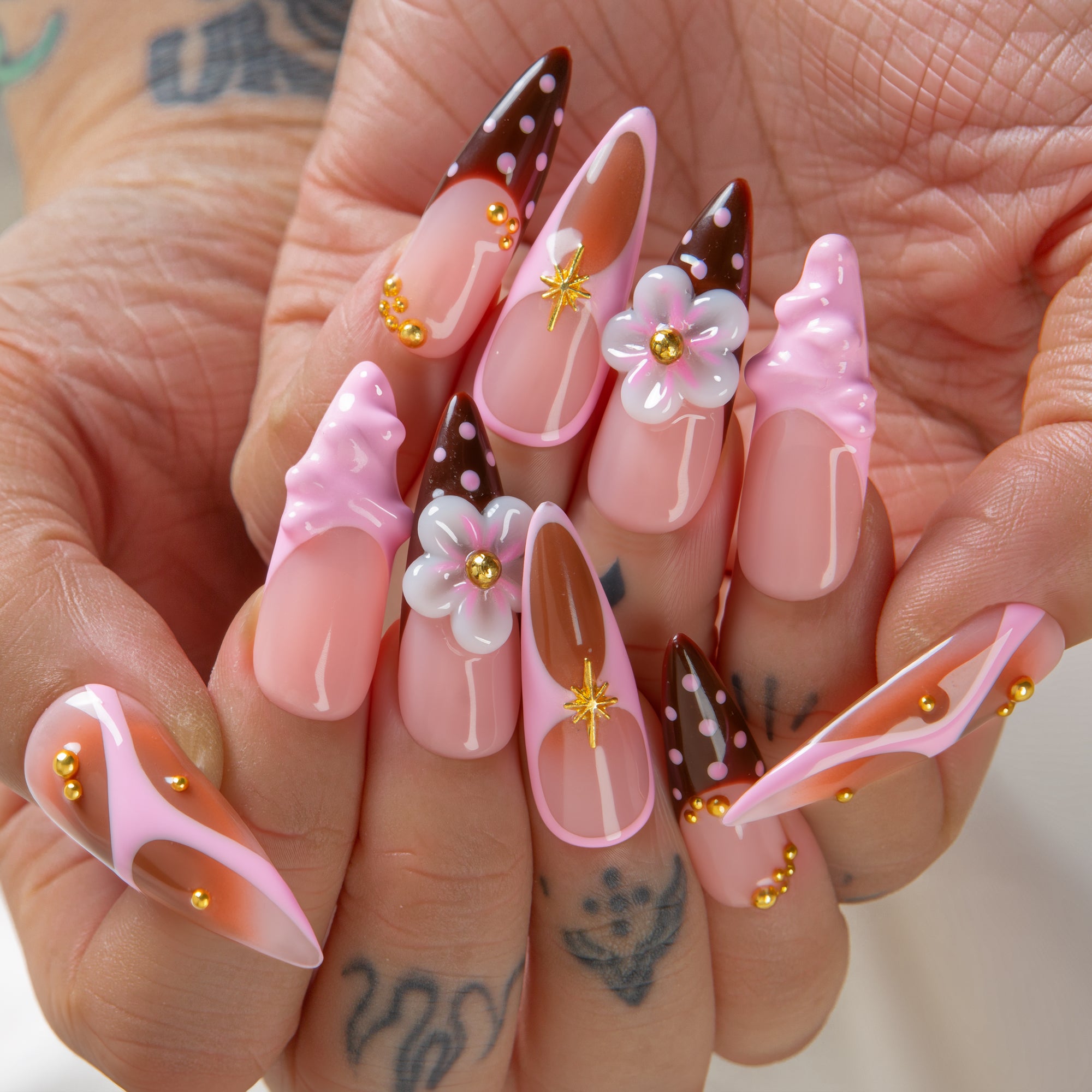 Berry Mocha Handmade Nails H700