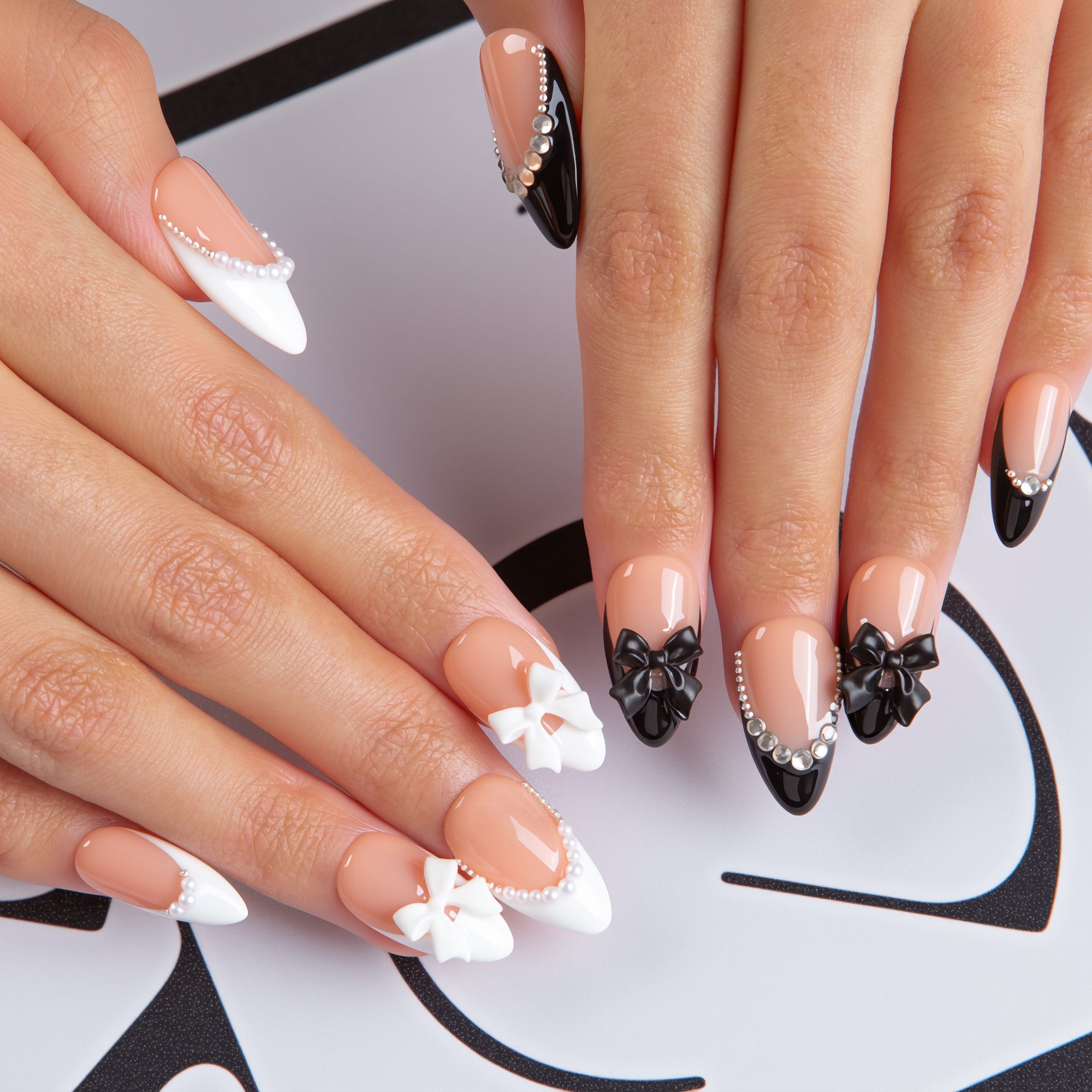 Elegance Bow Handmade Nails H711