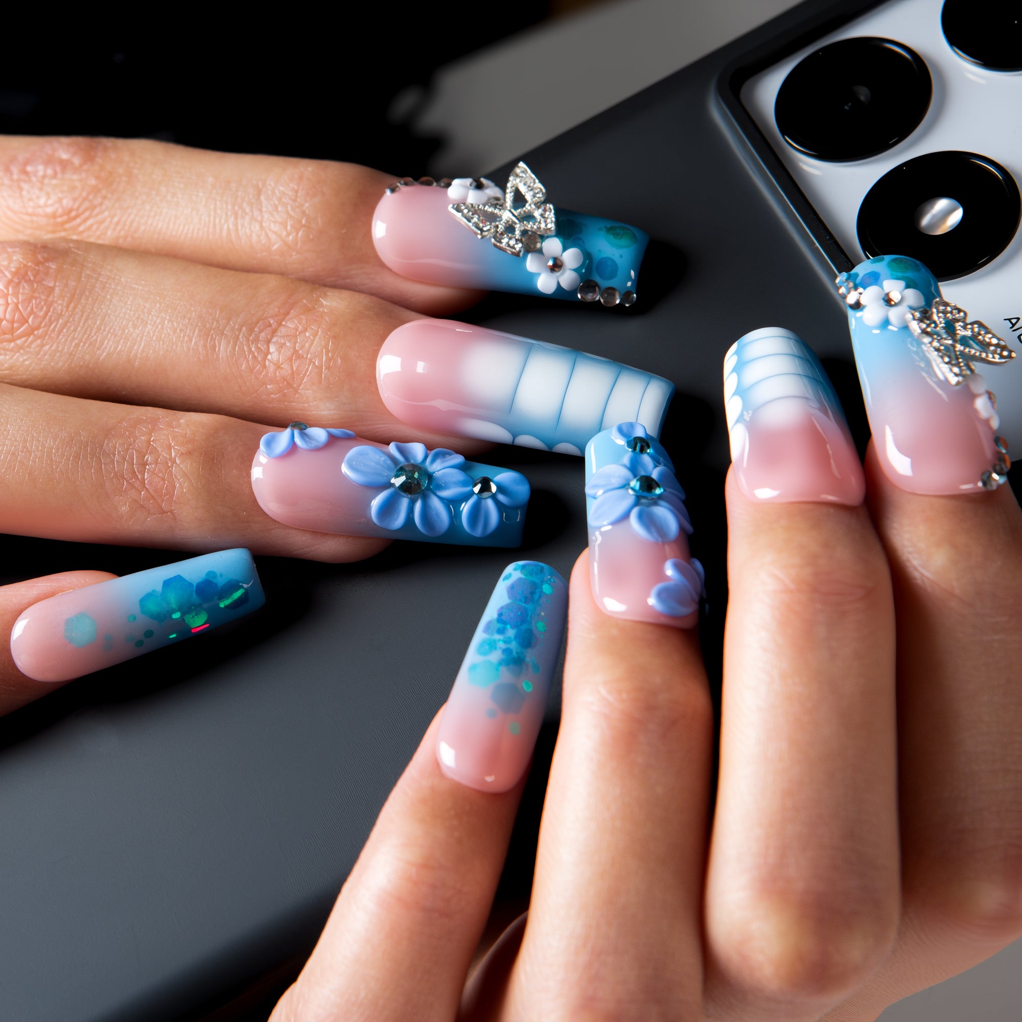 Frosty Flutter Handmade Nails H716