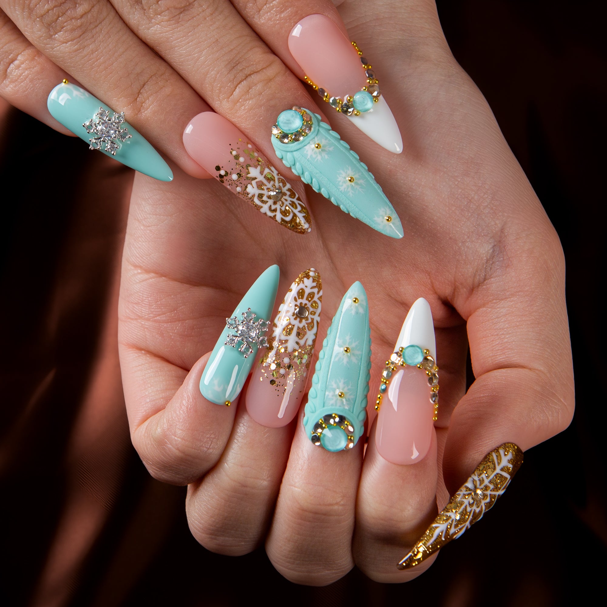 Gilded Snowfall Handmade Nails H739