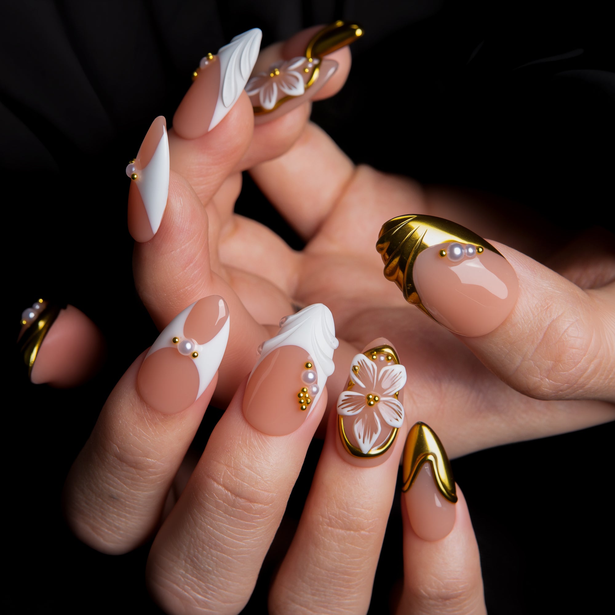 Golden Whisper Handmade Nails H763