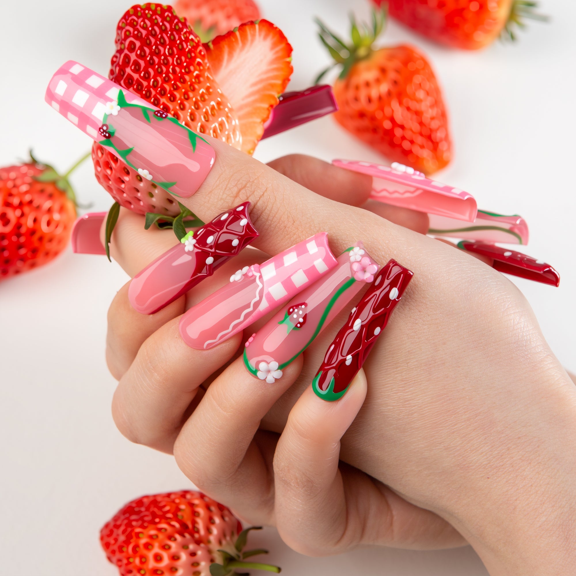 Picnic Rouge Handmade Nails H798