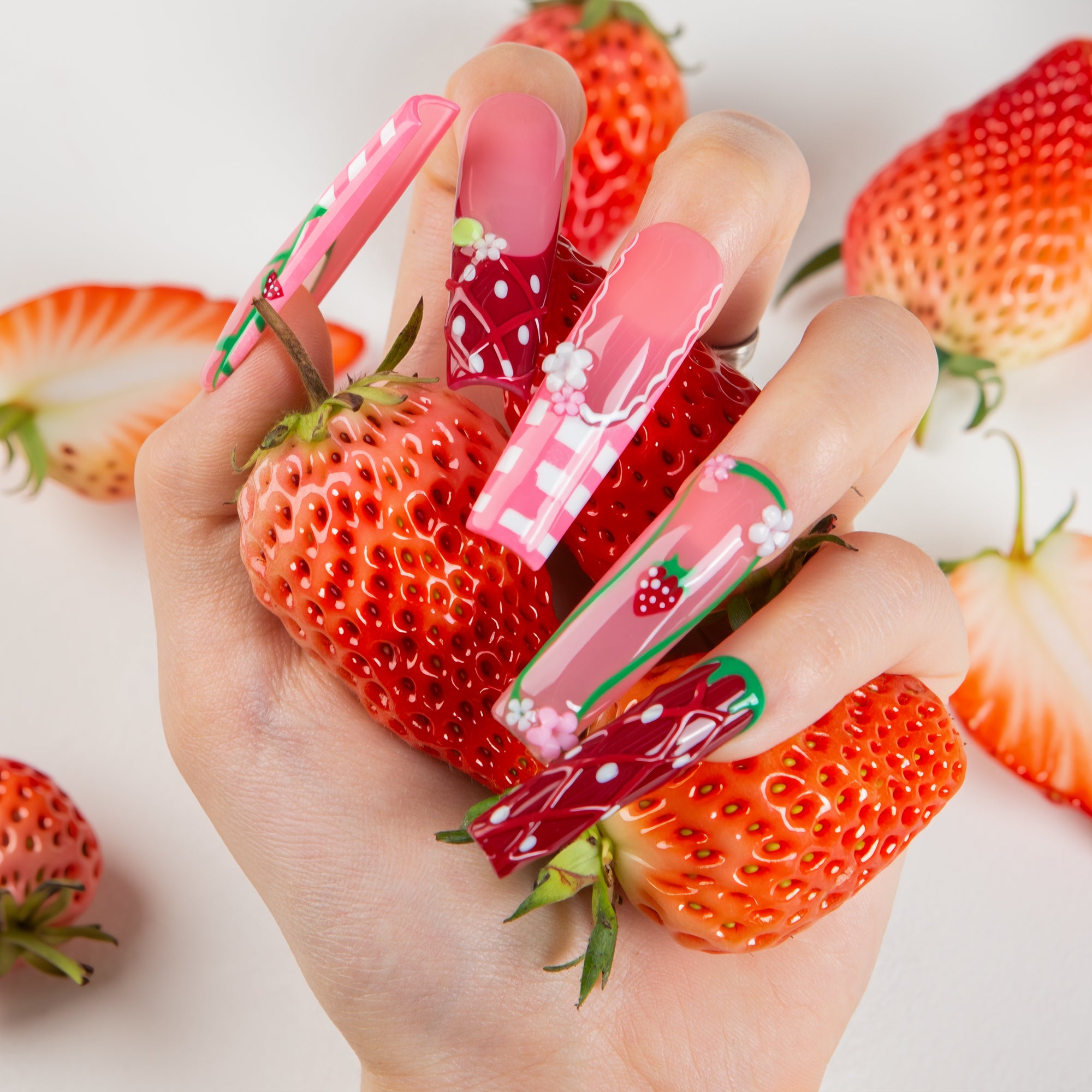 Picnic Rouge Handmade Nails H798