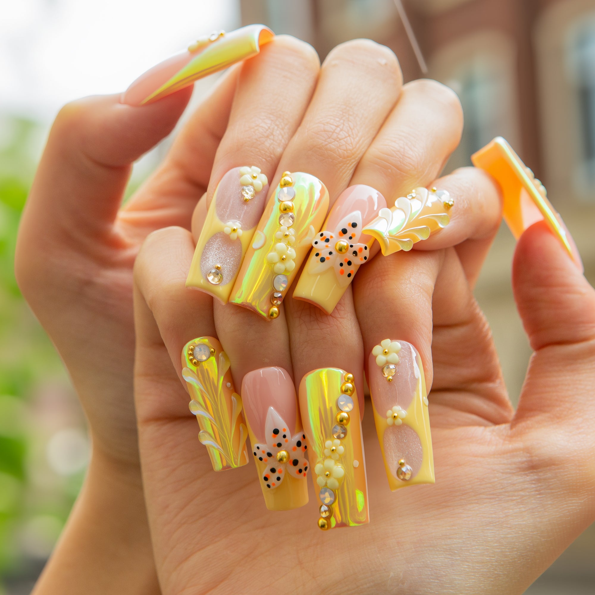 Soft Moonlight Handmade Nails H818