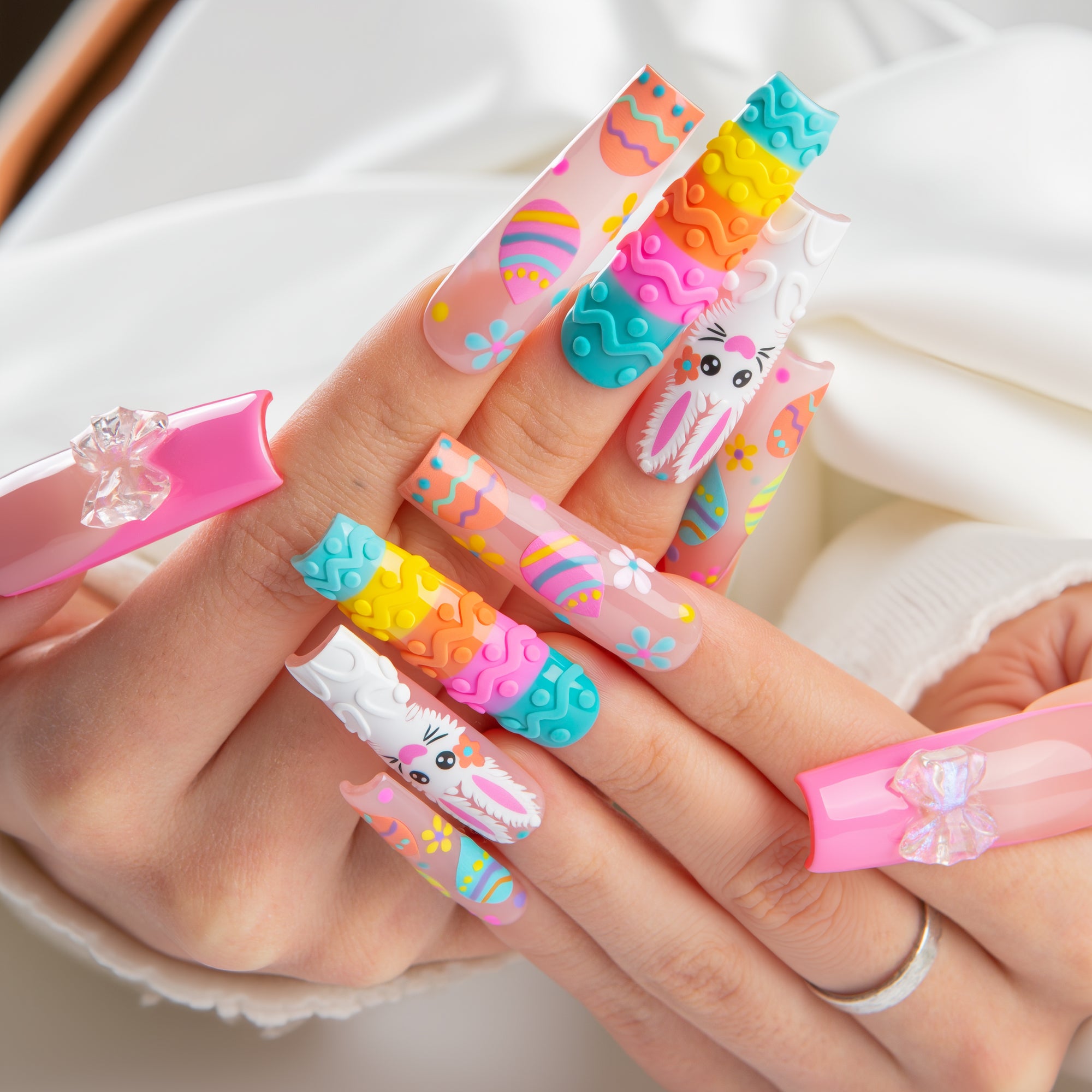 Egg Hunt Handmade Nails H822