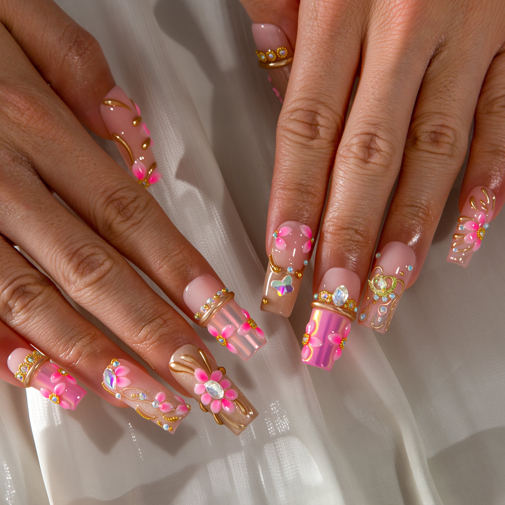 Gilded Rose Handmade Nails H832