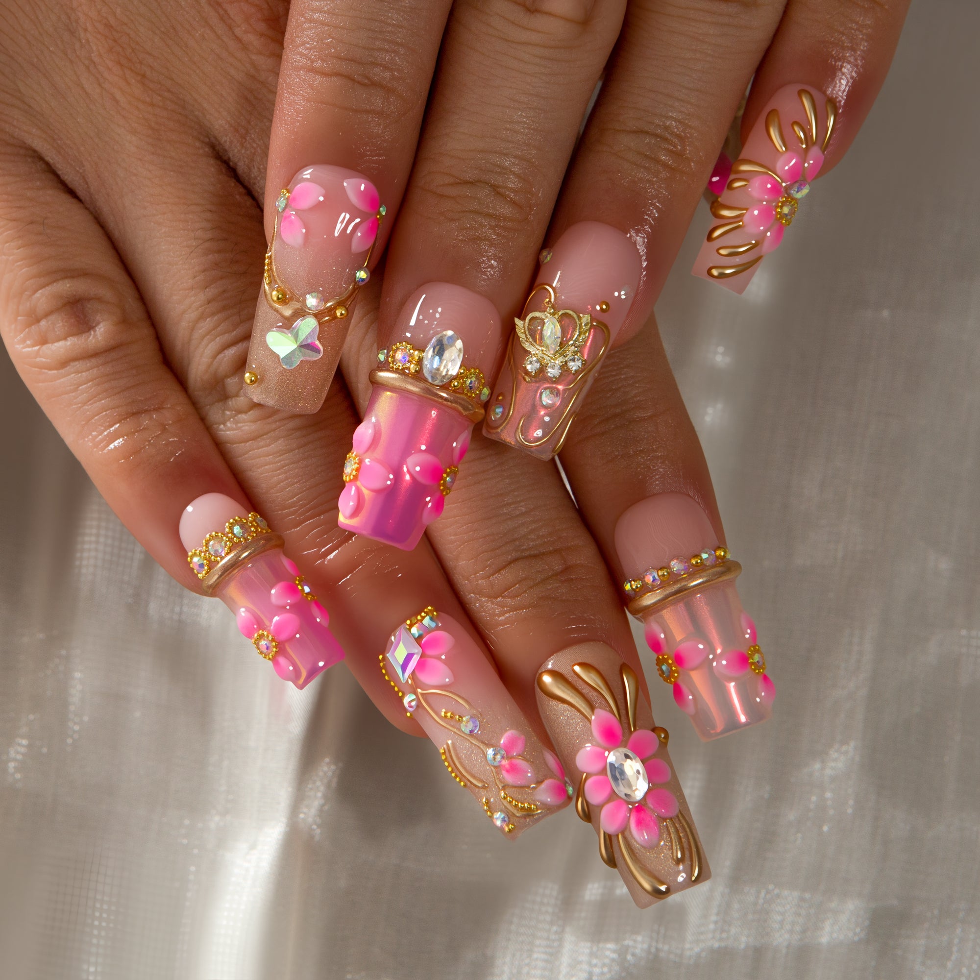Gilded Rose Handmade Nails H832
