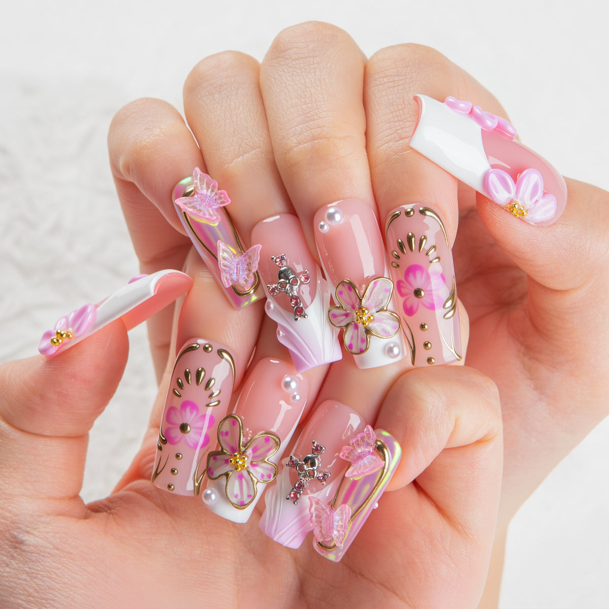 Gilded Sakura Handmade Nails H837