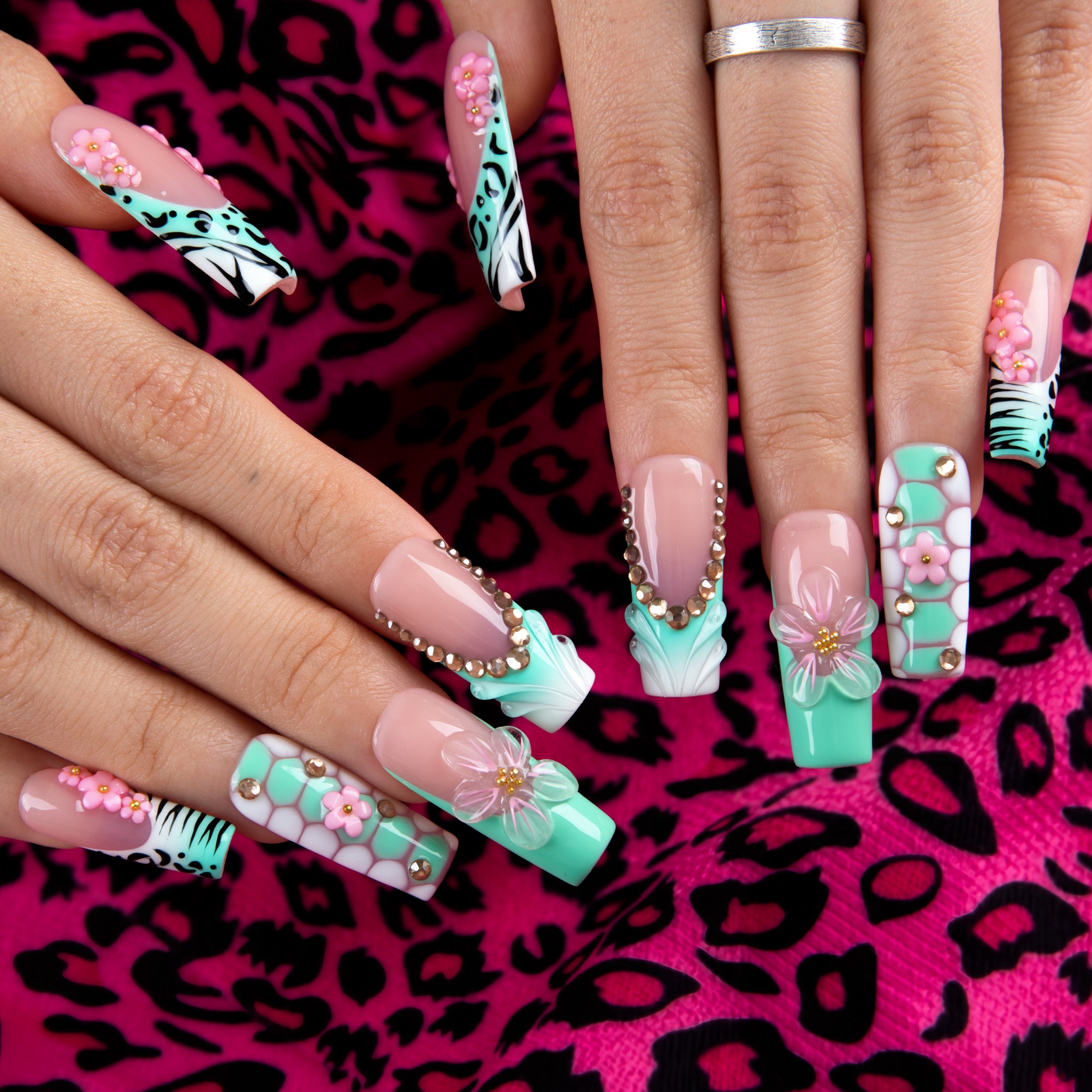 Mint Blossom Handmade Nails H849