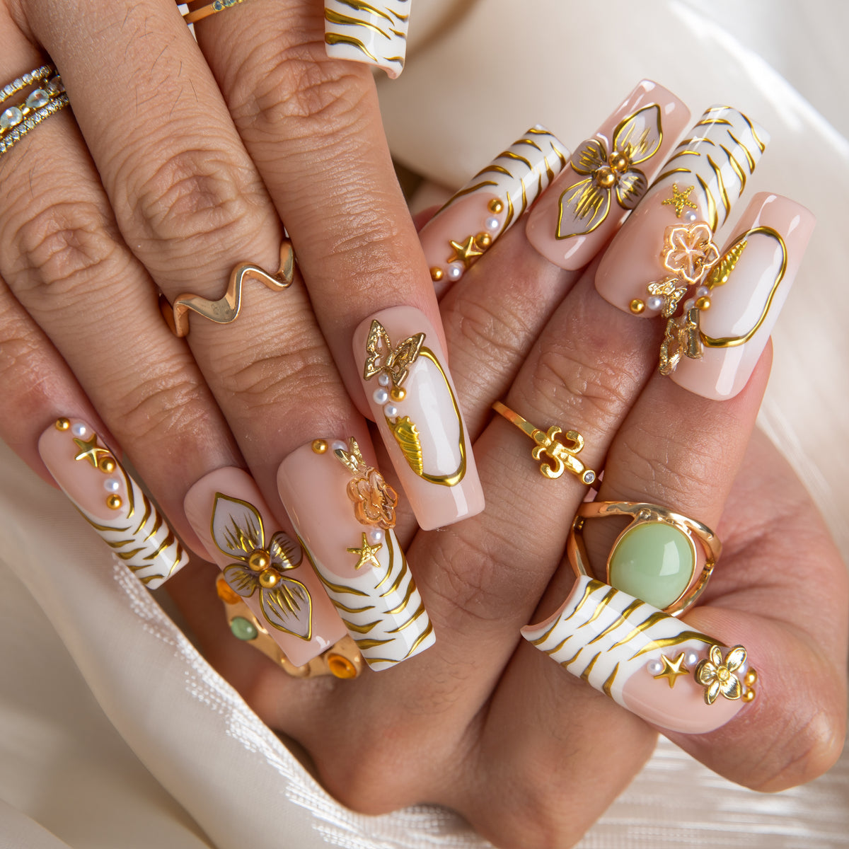 Dubai Luxe Handmade Nails H872