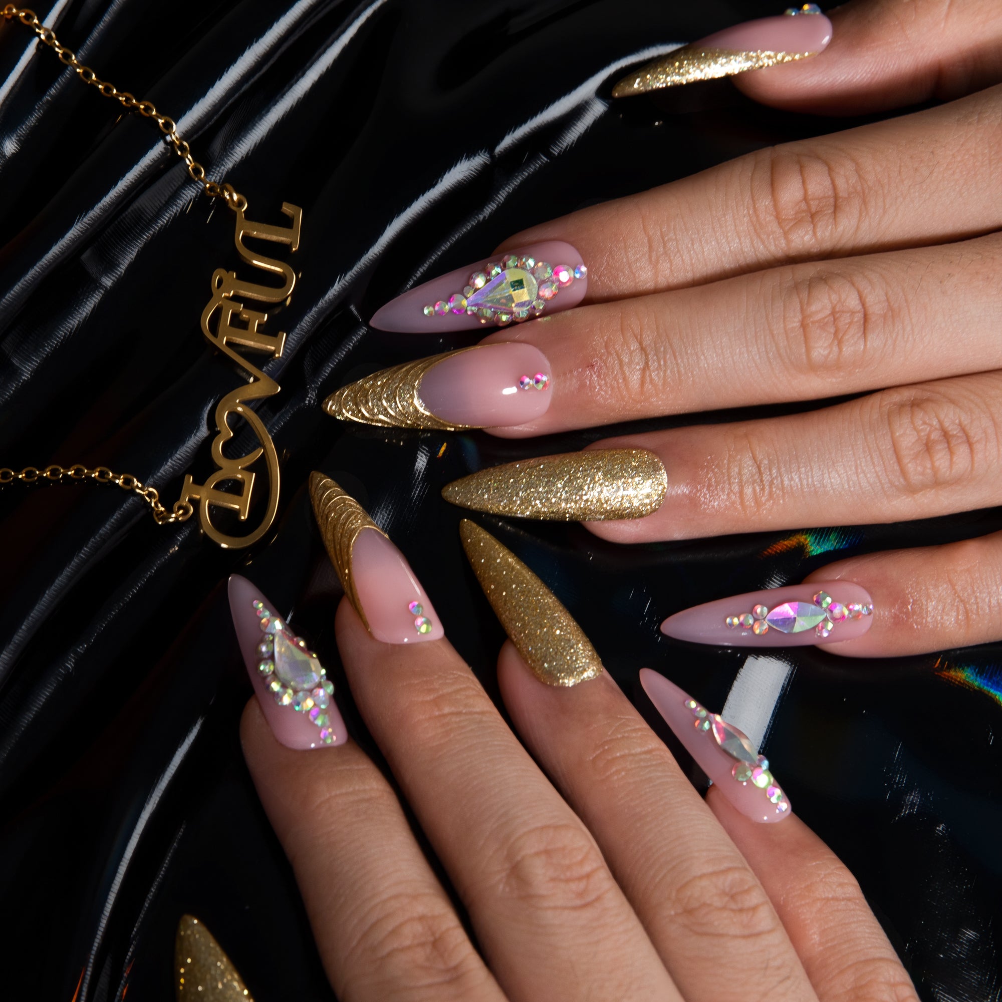 Luxe Majesty Handmade Nails H874