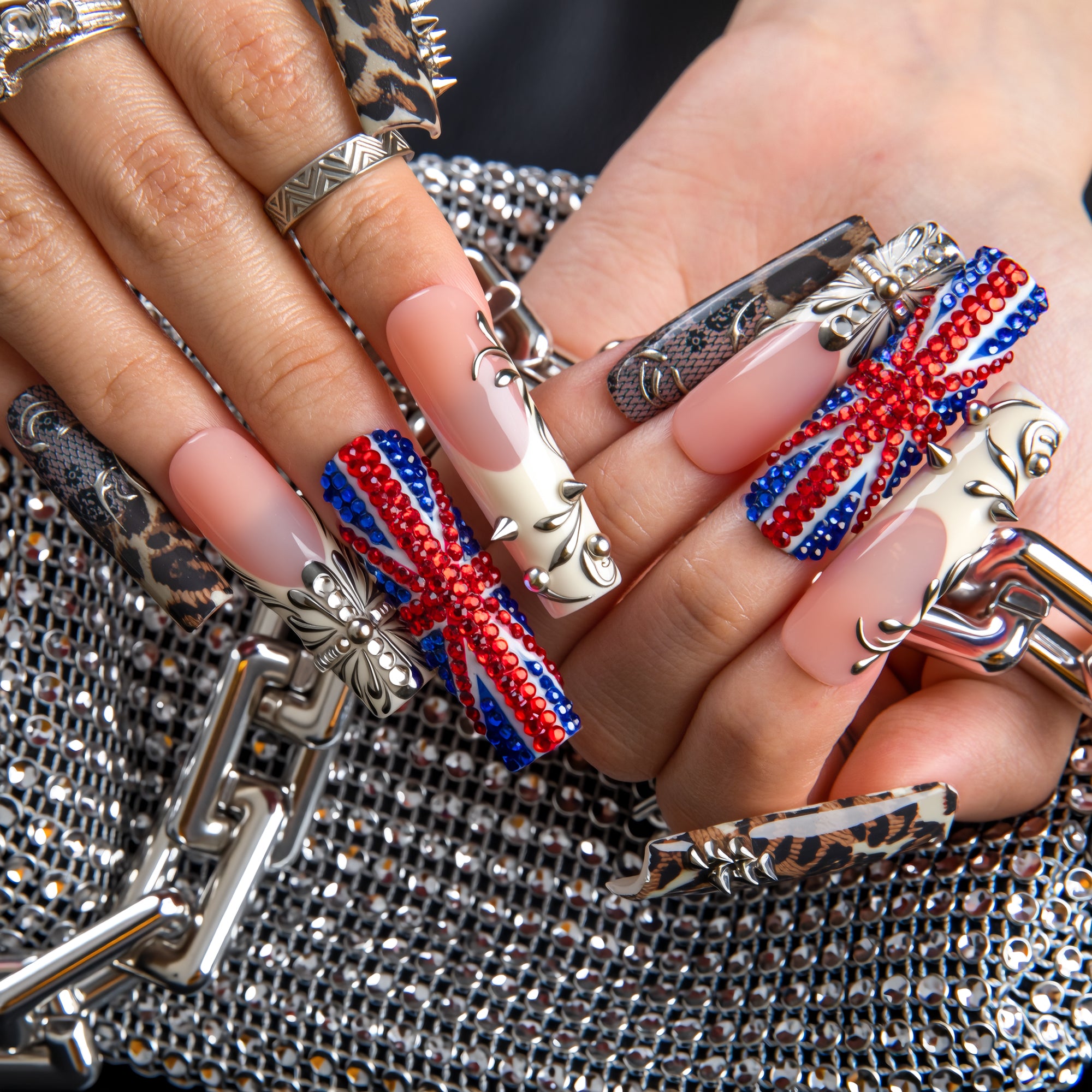 Royal Rebel Handmade Nails H923