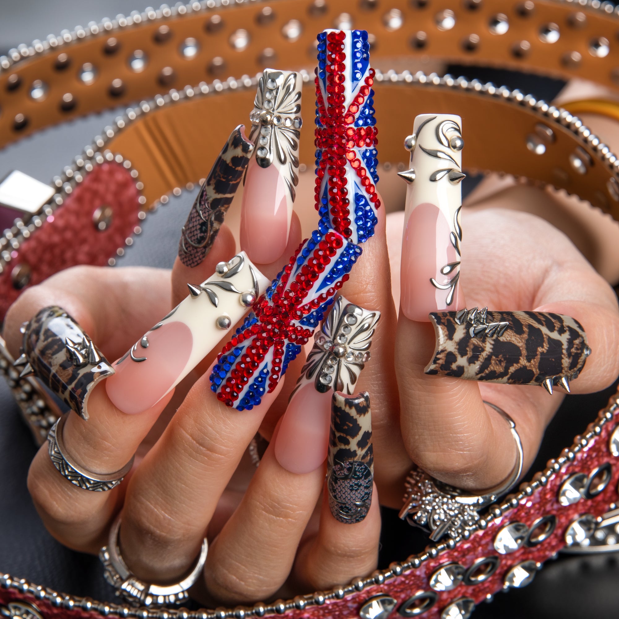 Royal Rebel Handmade Nails H923
