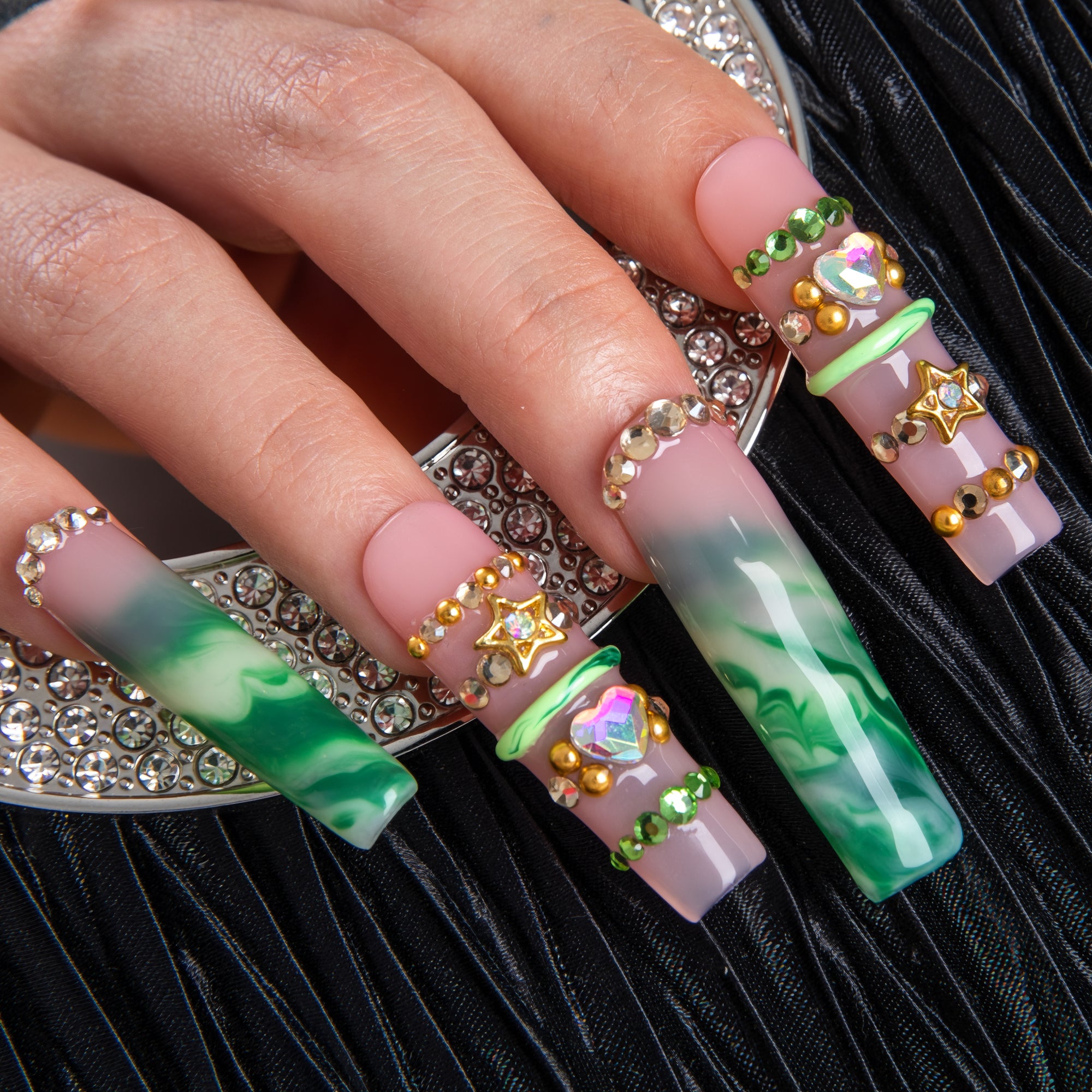Emerald Wish Handmade Nails H927