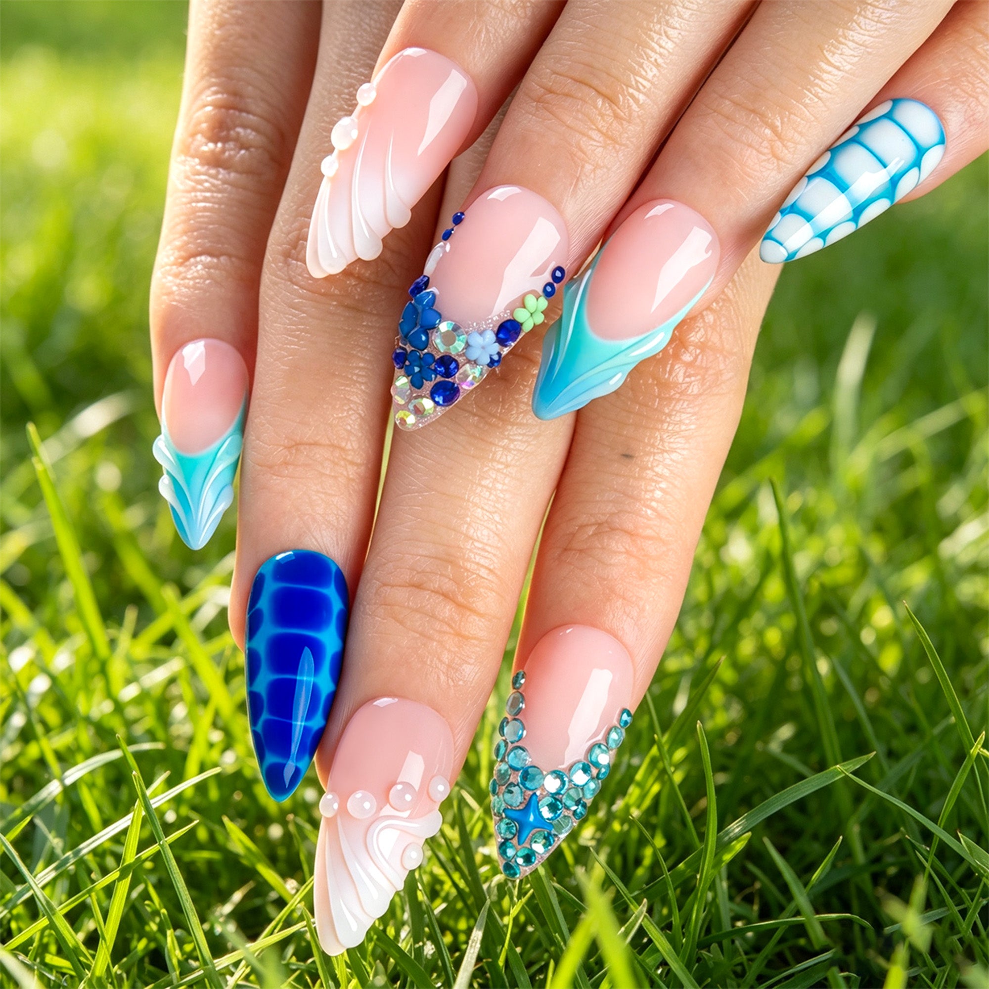 Lagoon Glow Handmade Nails H945