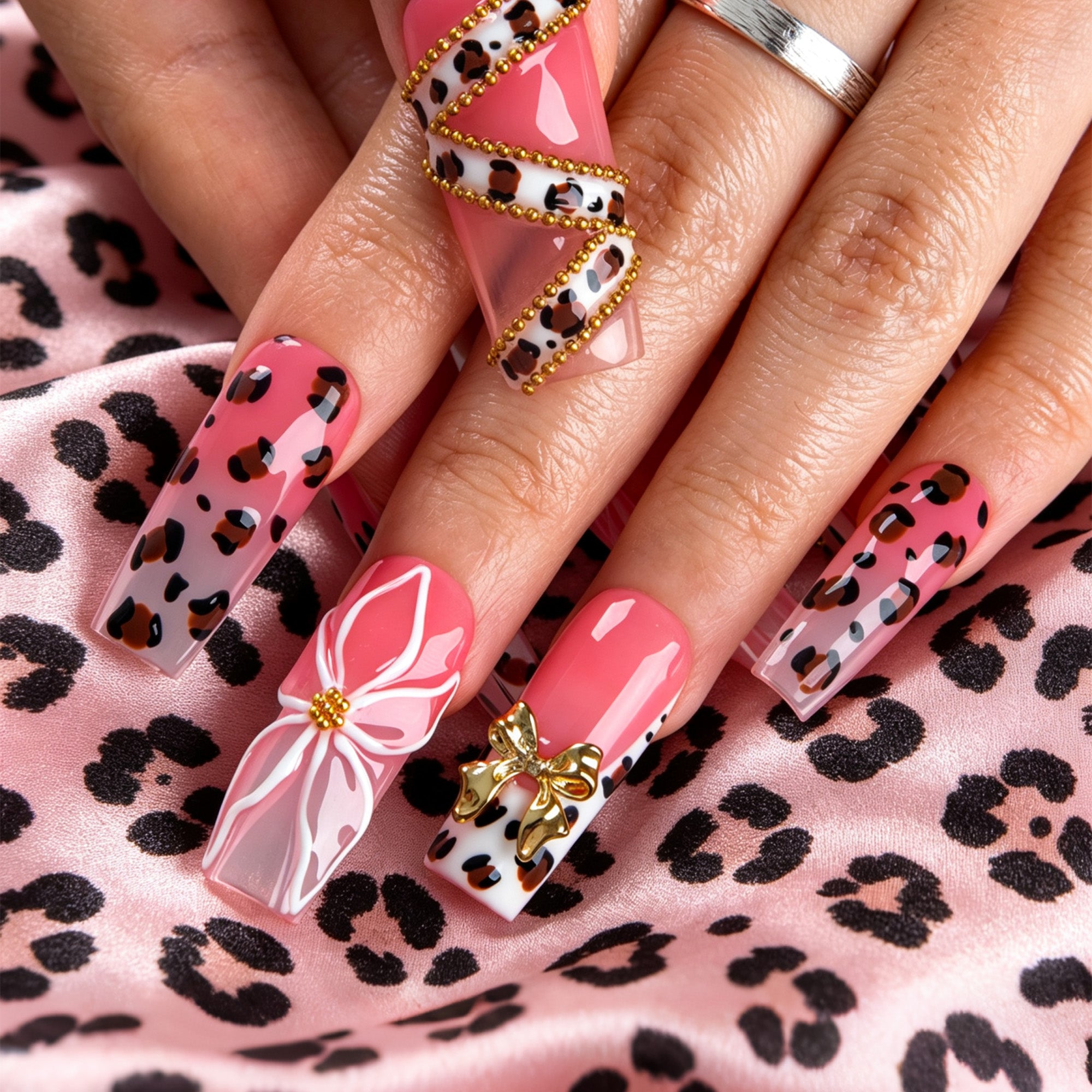 Feline Grace Handmade Nails H952