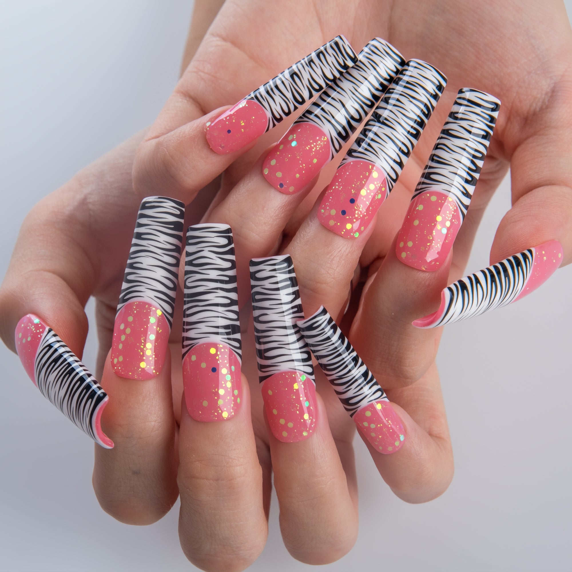 Safari Chic Handmade Nails H963