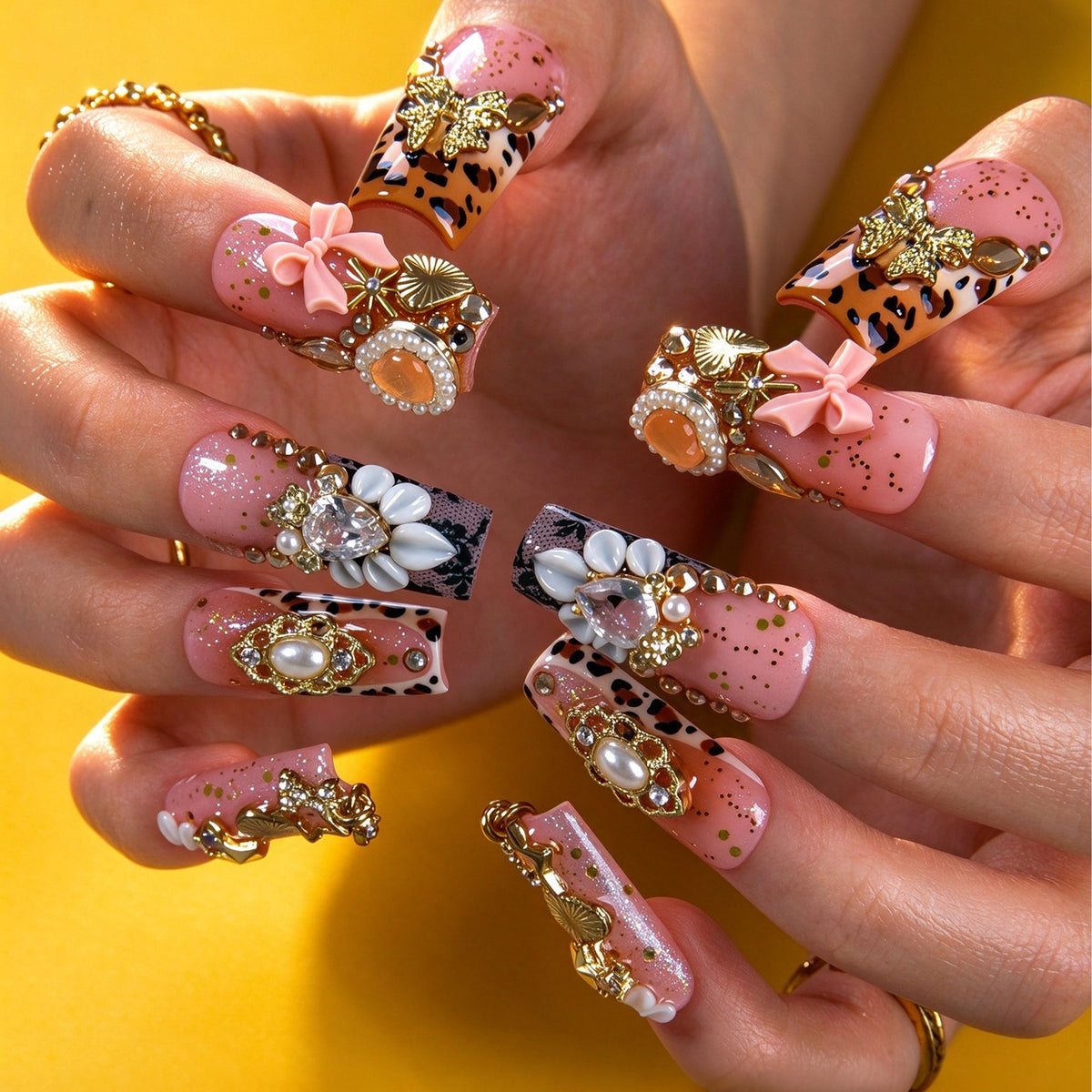Golden Romance Handmade Nails H974