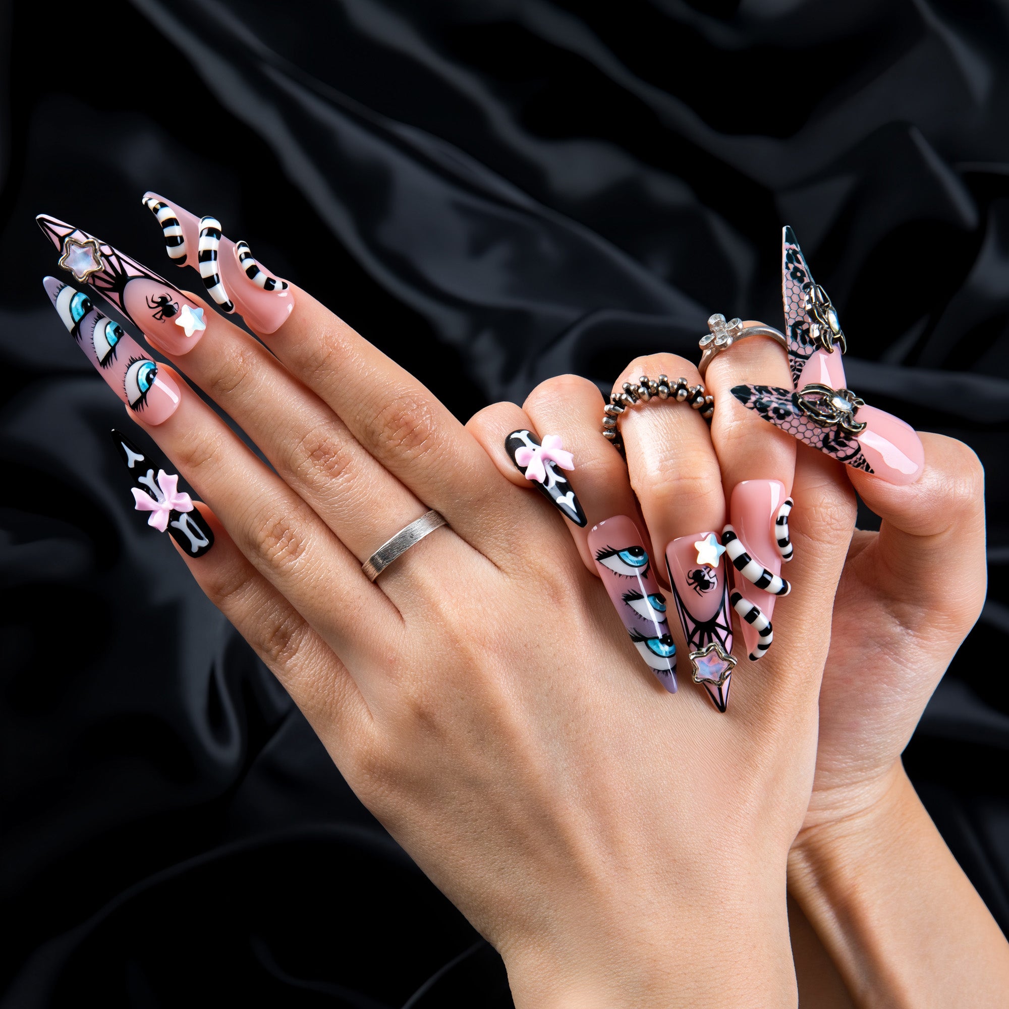 Dark Enchant Handmade Nails H975