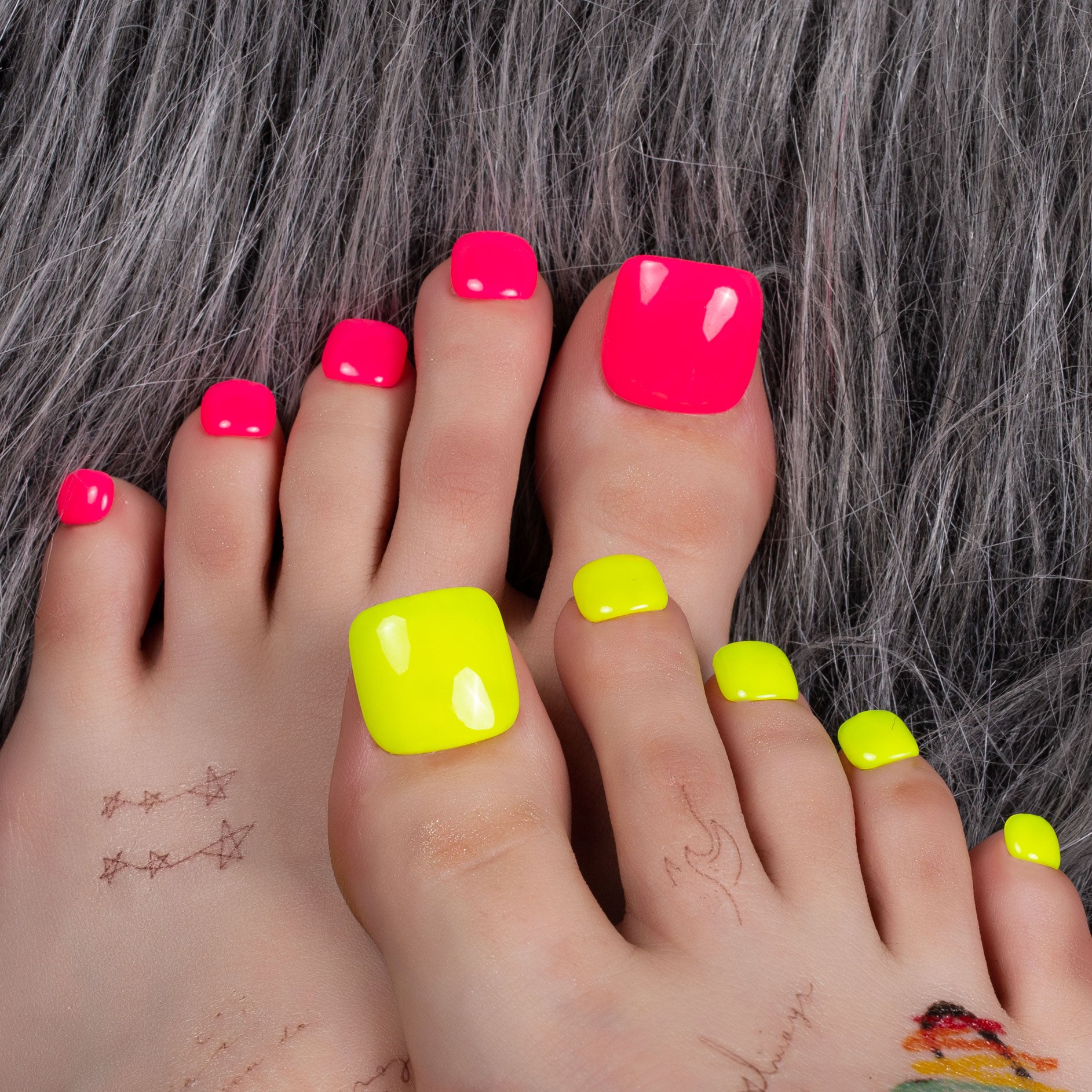 Hot Barbie Lemon T426 Toe Nails - 20Pcs Free Size