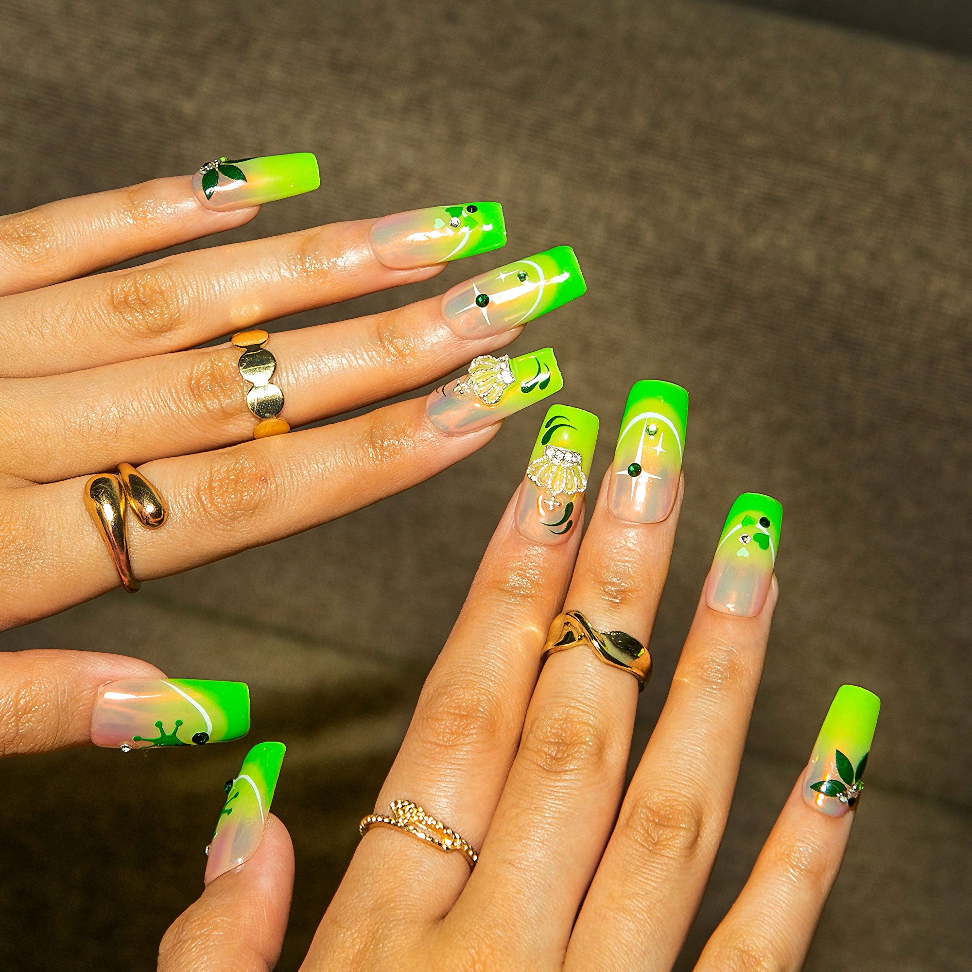 Evangeline’s glow Handmade Nails H456
