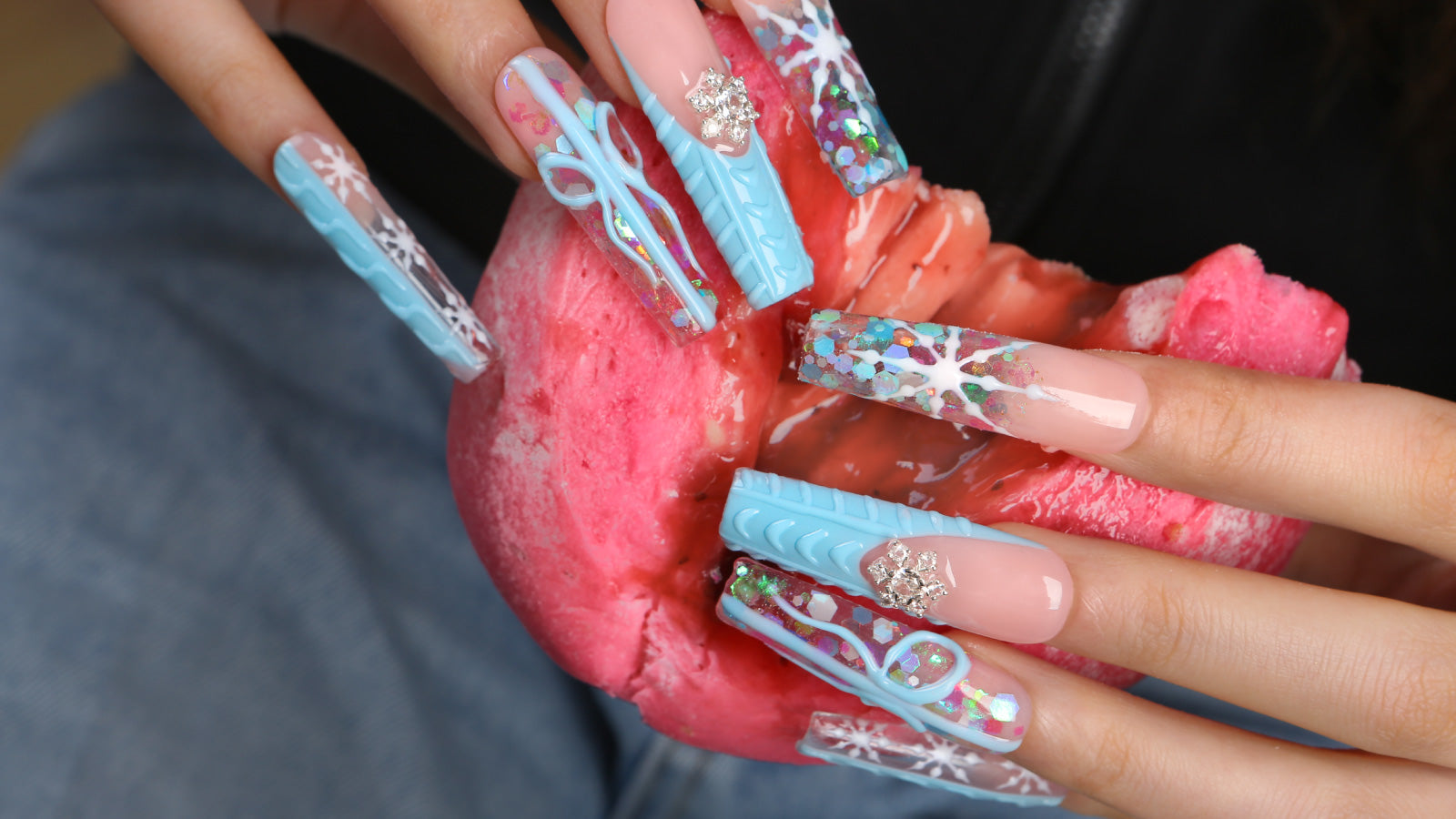 2025 Lovful Winter Blue Nails — Handmade Press-on Nail Trends