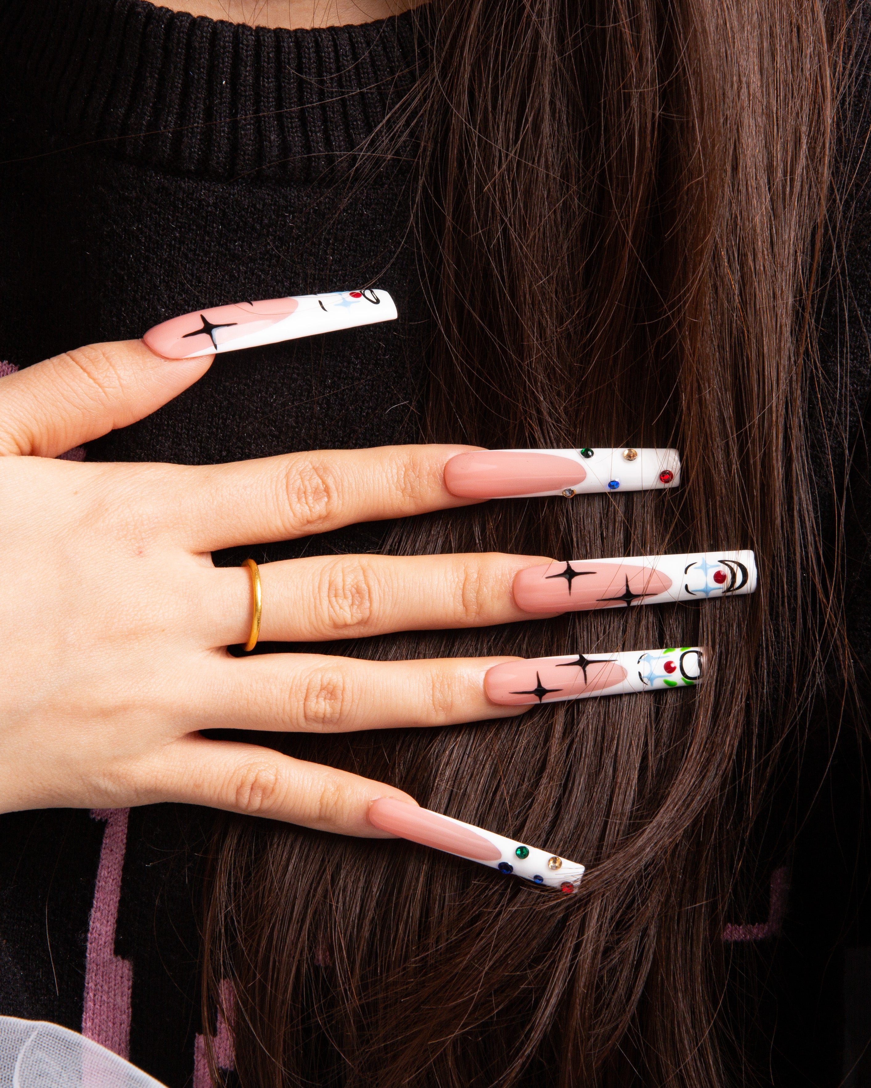 clown press on nails