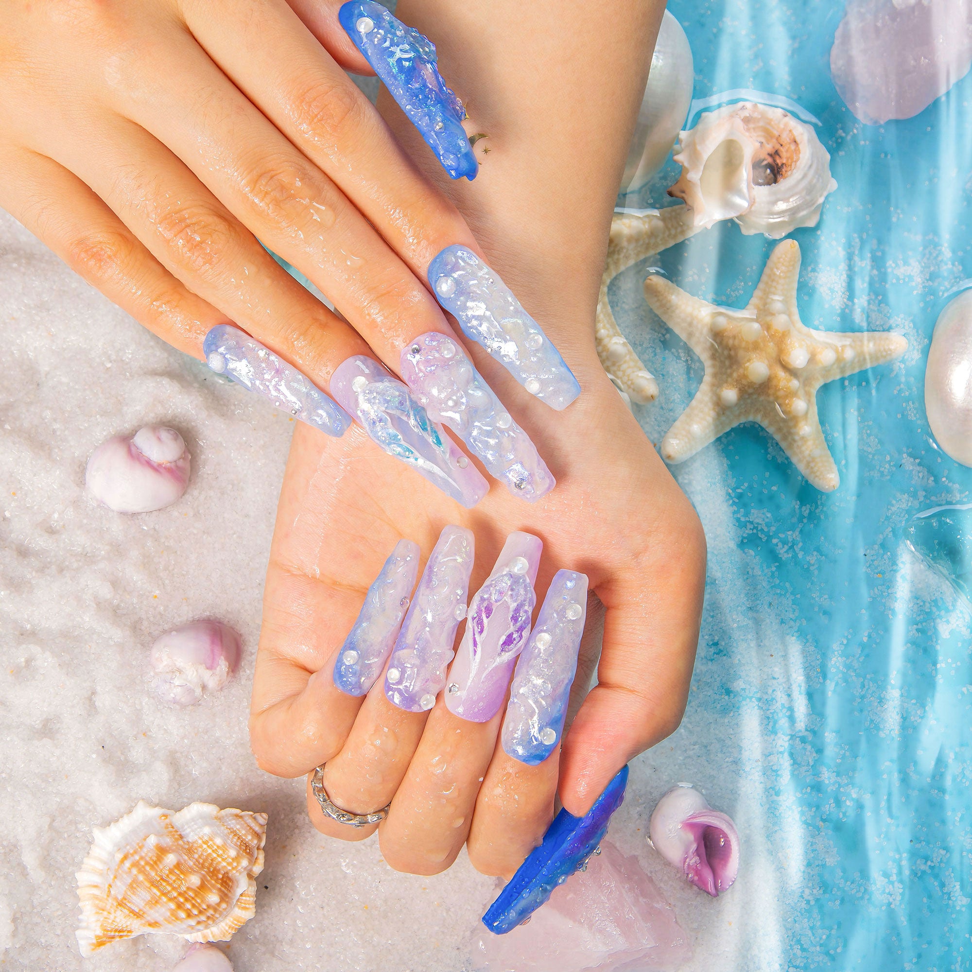 Piscis Moonrise Club Handmade Nails H592