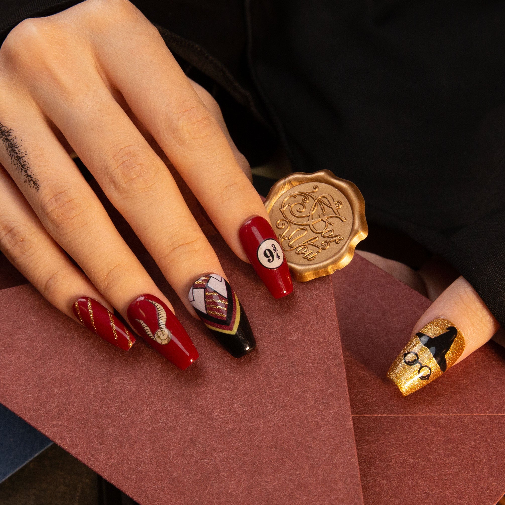 House of Daring Handmade Nails H416