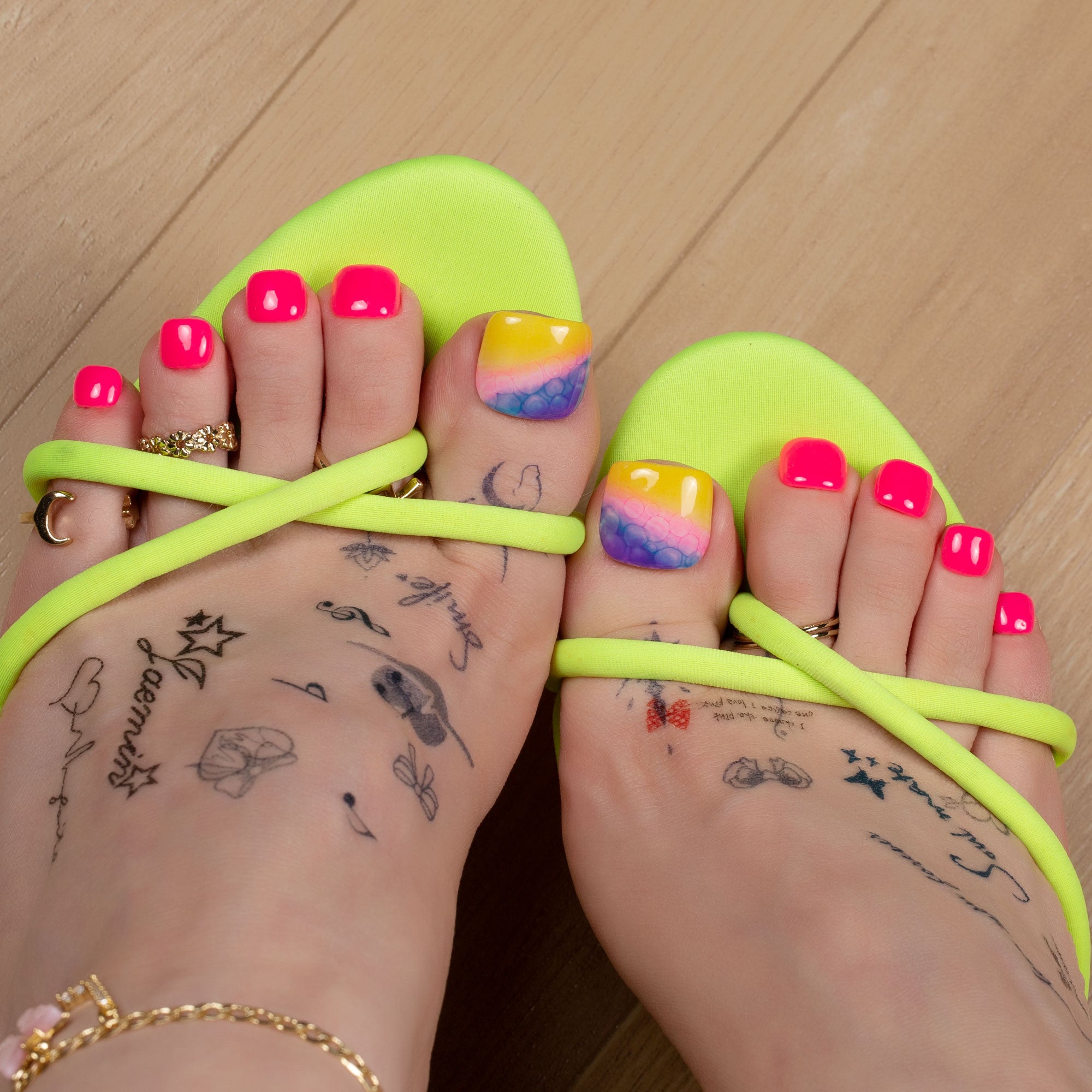 Tie-dye Neon T441 Toe Nails