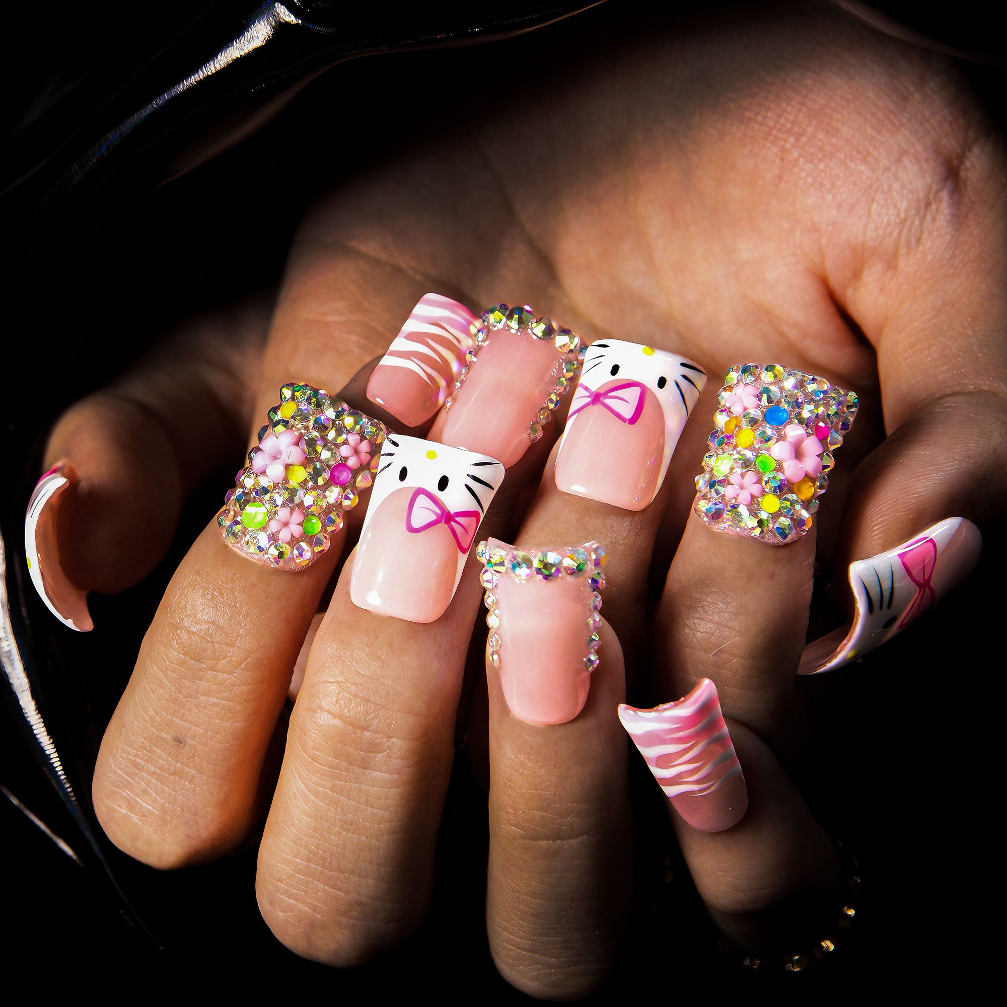 Kiss Me In Kawaii Handmade Nails H577