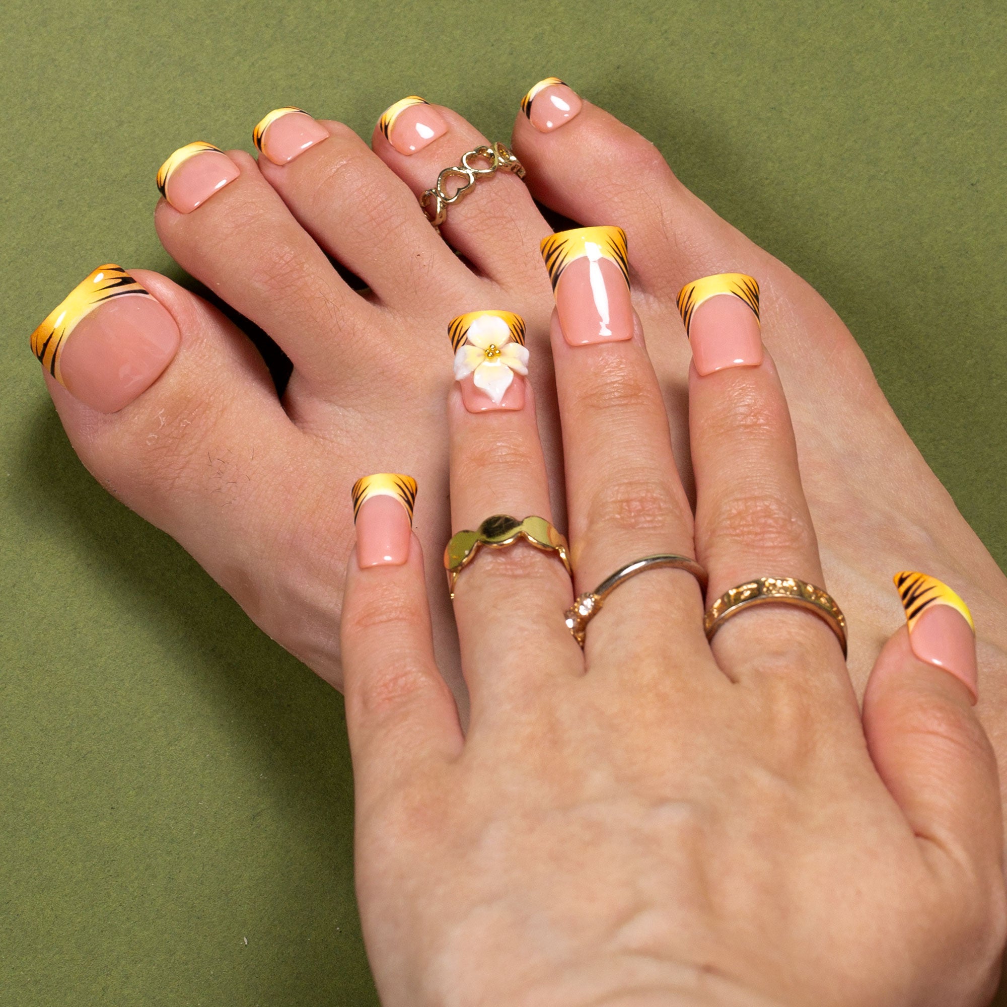 Hello, Drama Combo Set Handmade Nails H579+T579