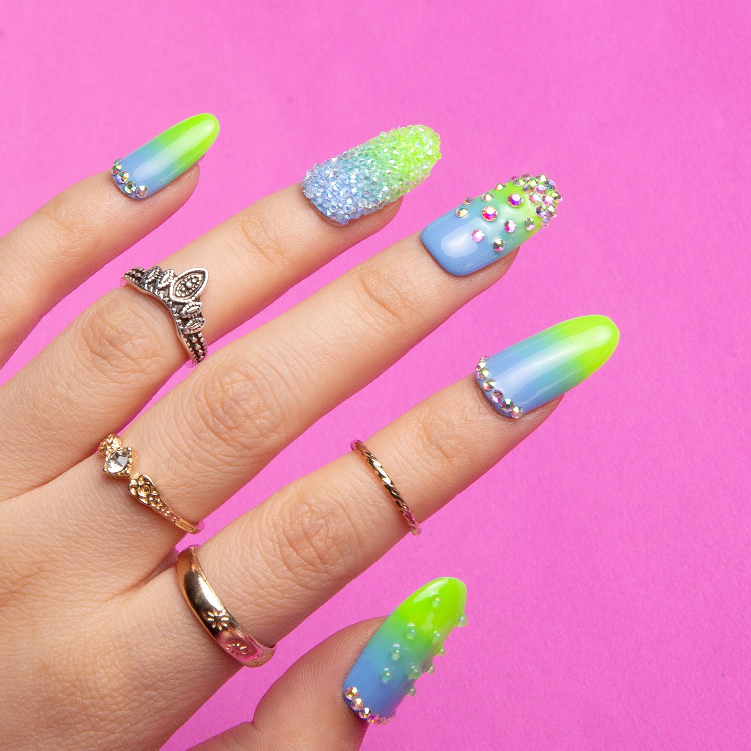 Dreamy Sky Luxury Handmade Round Nails H69