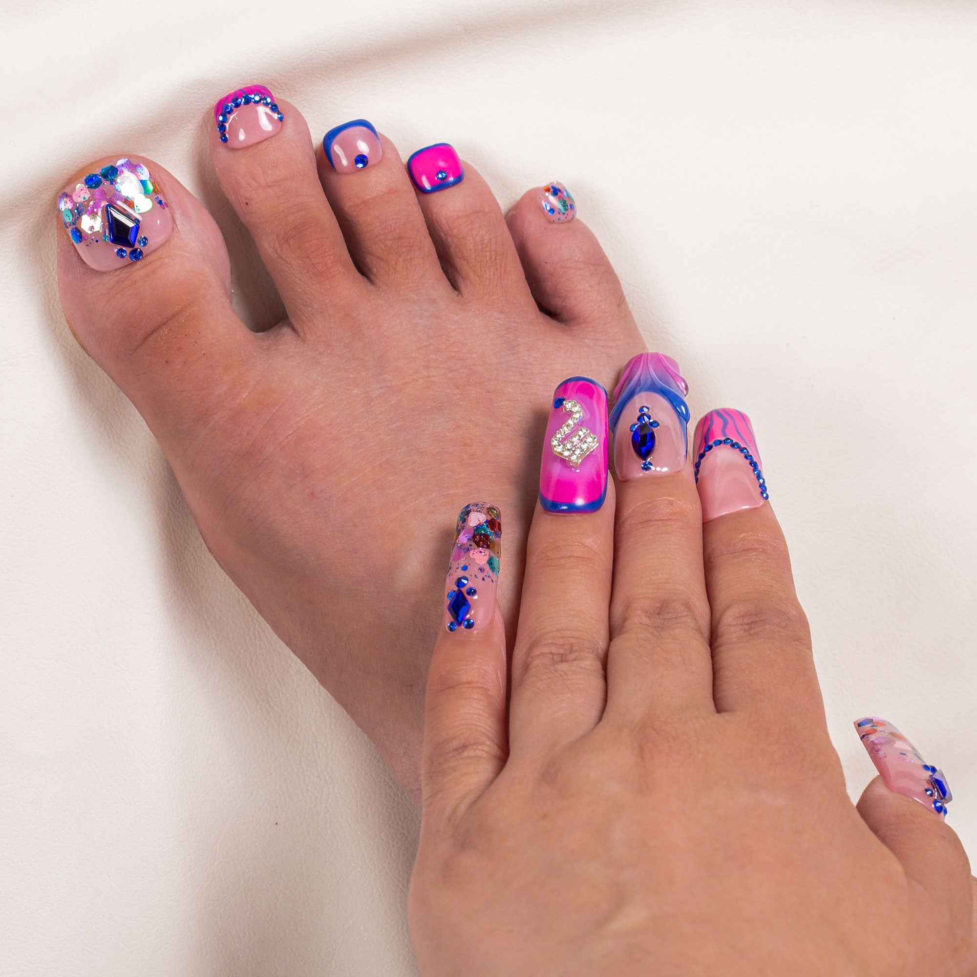 Scorpio Drama Club Combo Set Handmade Nails H591+T591
